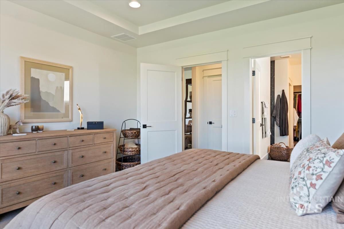 12013 W Zamalek Ct, Kuna, Idaho 83634, 3 Bedrooms, 2 Bathrooms, Residential For Sale, Price $679,900,MLS 98948236