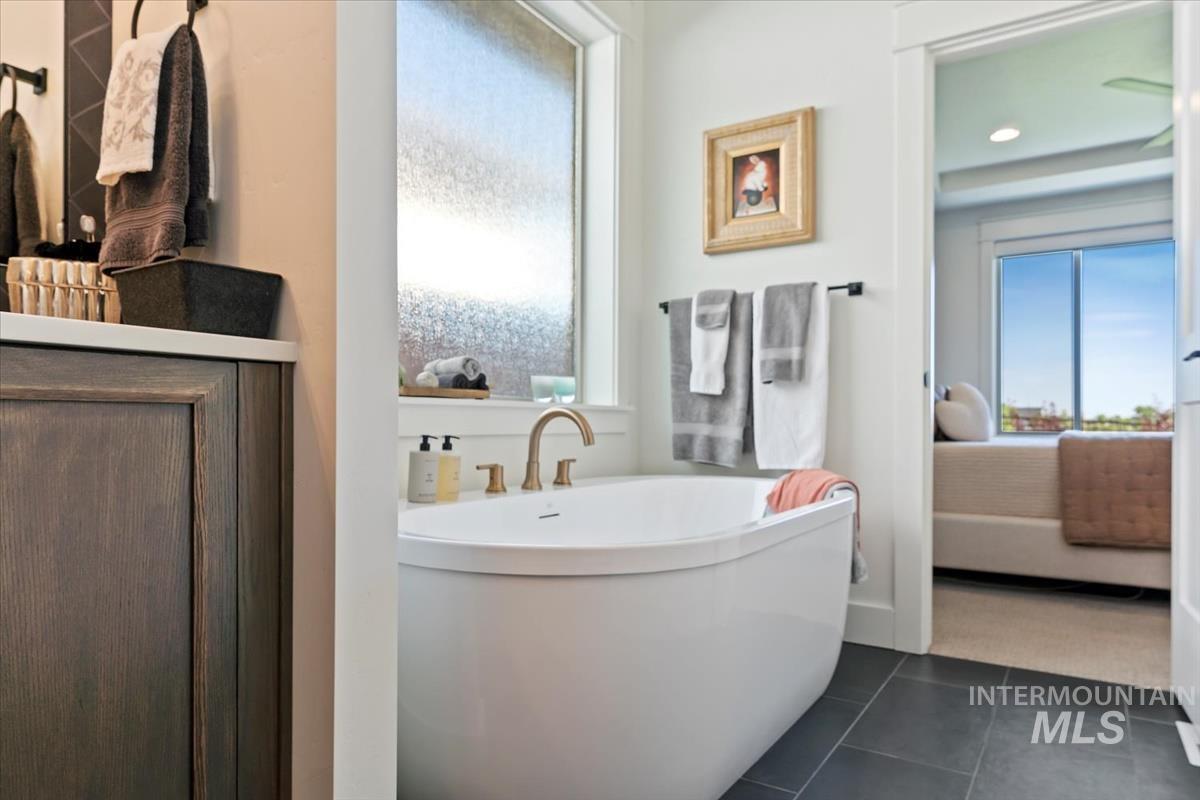 12013 W Zamalek Ct, Kuna, Idaho 83634, 3 Bedrooms, 2 Bathrooms, Residential For Sale, Price $679,900,MLS 98948236