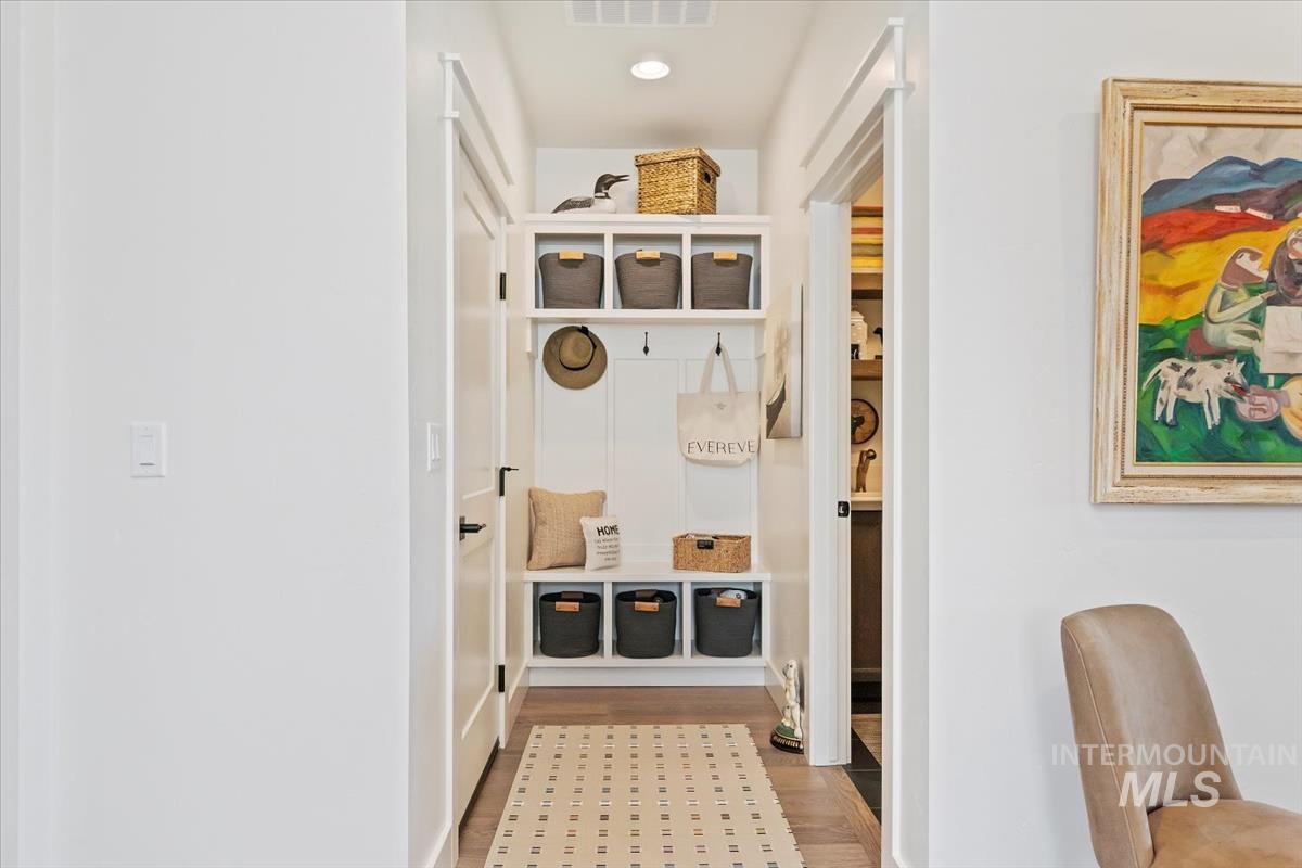 12013 W Zamalek Ct, Kuna, Idaho 83634, 3 Bedrooms, 2 Bathrooms, Residential For Sale, Price $679,900,MLS 98948236