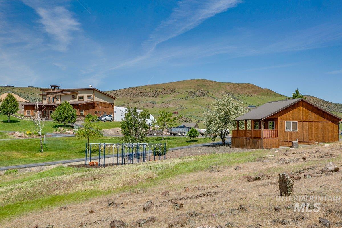 5001 Cherry Gulch Lane, Emmett, Idaho 83617, 10 Bedrooms, 20 Bathrooms, Residential For Sale, Price $3,750,000,MLS 98948292