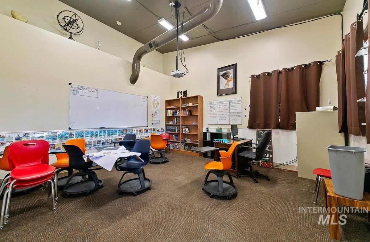 5001 Cherry Gulch Lane, Emmett, Idaho 83617, 10 Bedrooms, 20 Bathrooms, Residential For Sale, Price $3,750,000,MLS 98948292