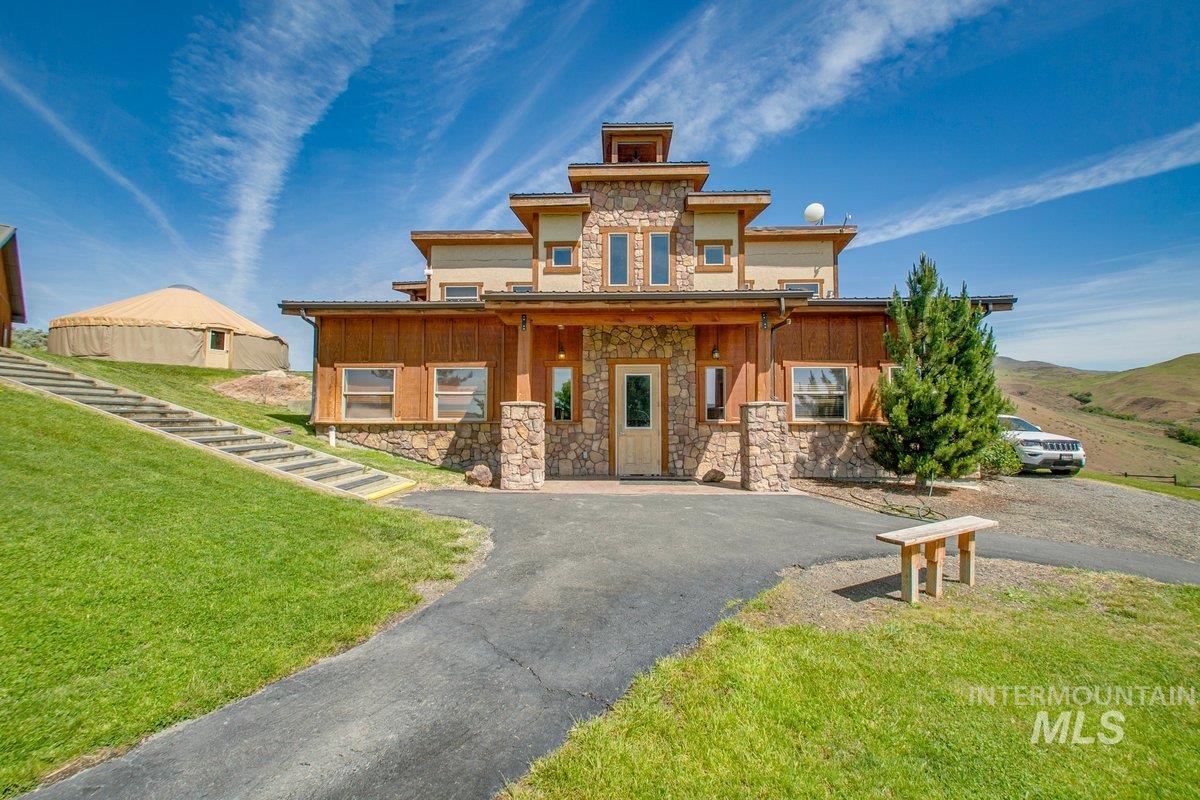 5001 Cherry Gulch Lane, Emmett, Idaho 83617, 10 Bedrooms, 20 Bathrooms, Residential For Sale, Price $3,750,000,MLS 98948292