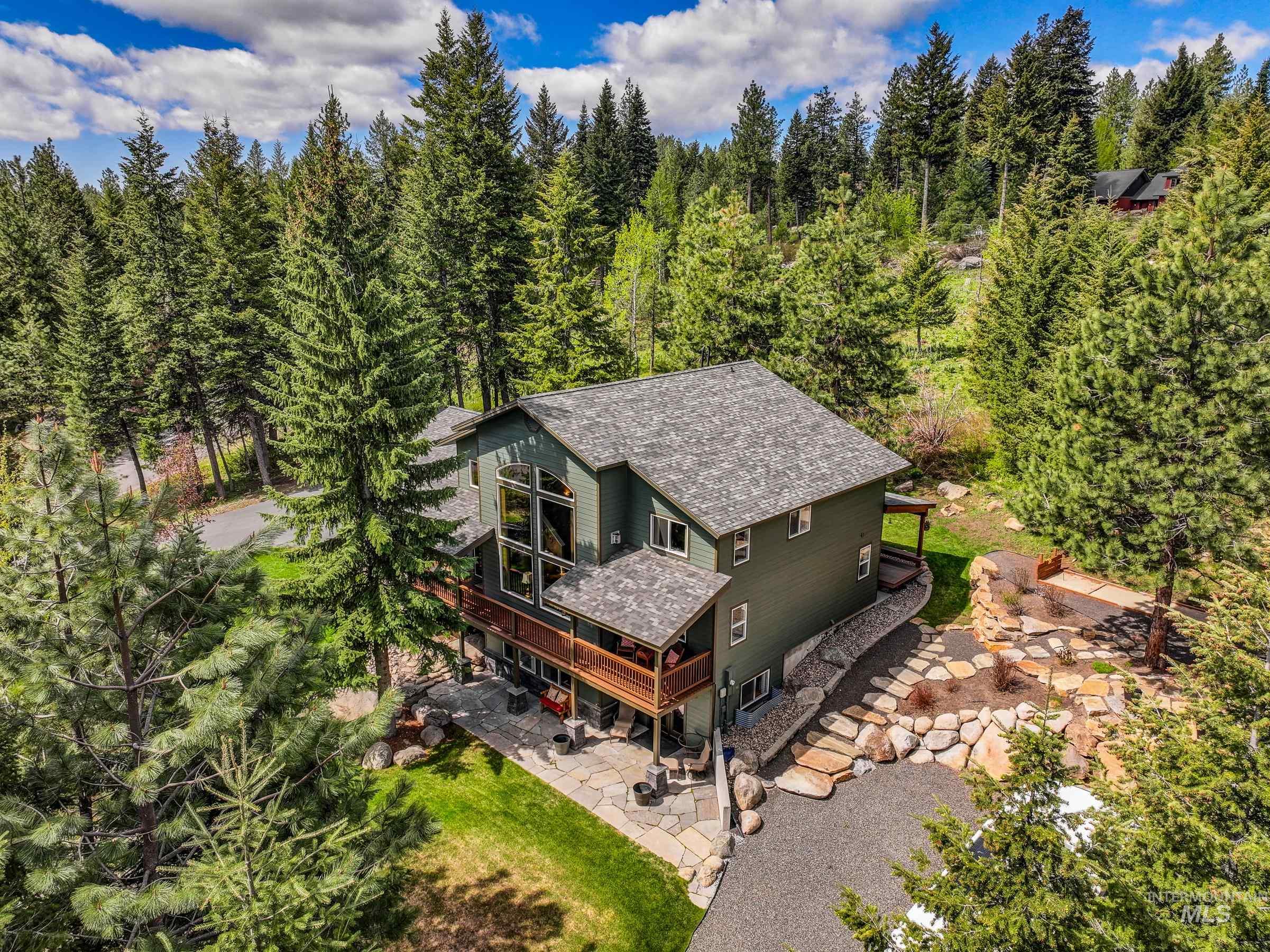 1611 Woodhaven Lane, McCall, Idaho 83638, 4 Bedrooms, 3 Bathrooms, Residential For Sale, Price $1,445,000,MLS 98948328