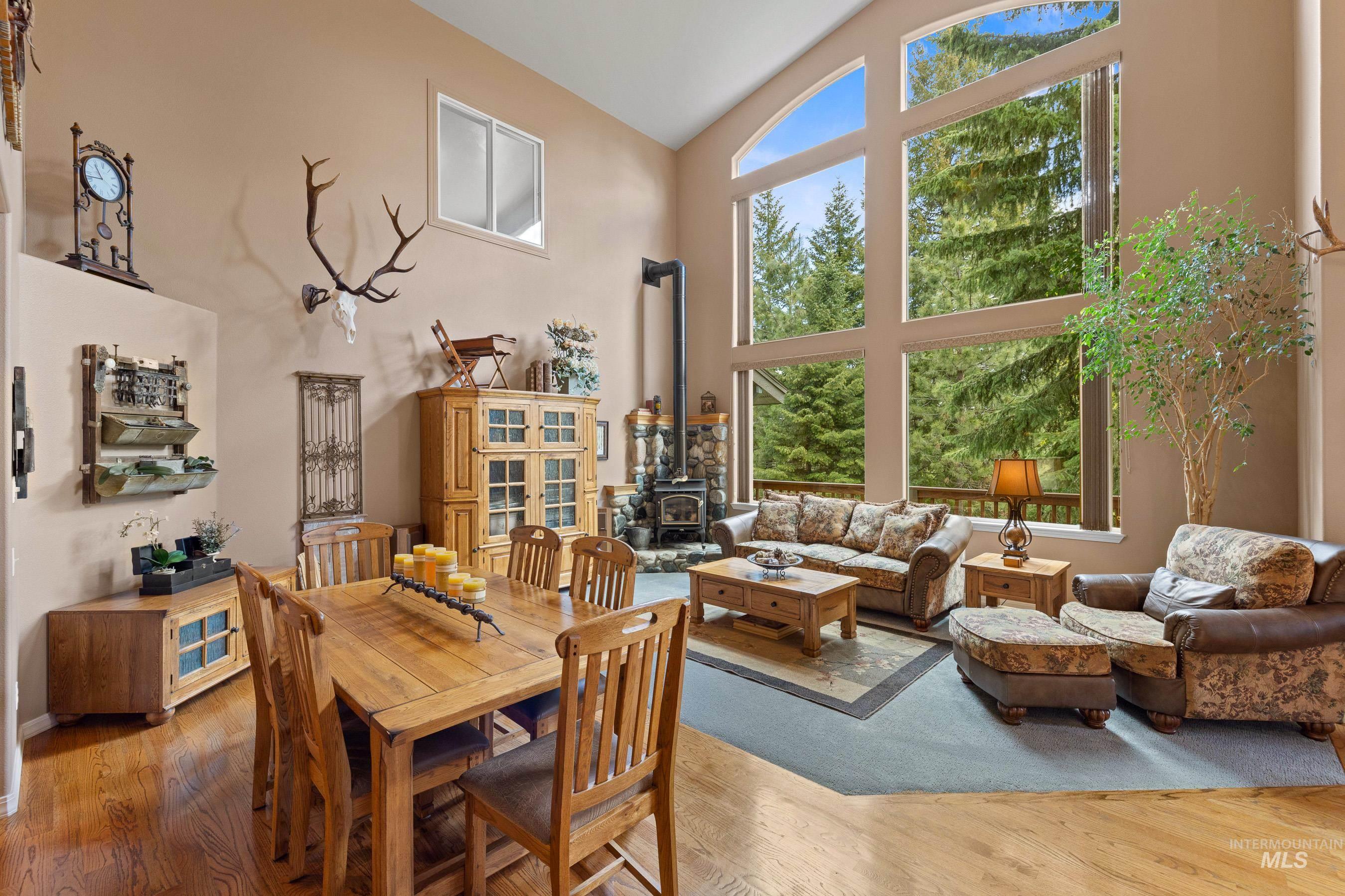 1611 Woodhaven Lane, McCall, Idaho 83638, 4 Bedrooms, 3 Bathrooms, Residential For Sale, Price $1,445,000,MLS 98948328