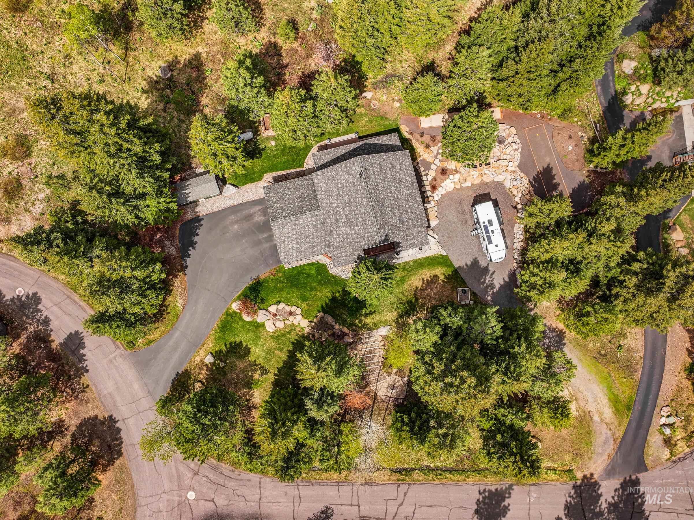 1611 Woodhaven Lane, McCall, Idaho 83638, 4 Bedrooms, 3 Bathrooms, Residential For Sale, Price $1,445,000,MLS 98948328