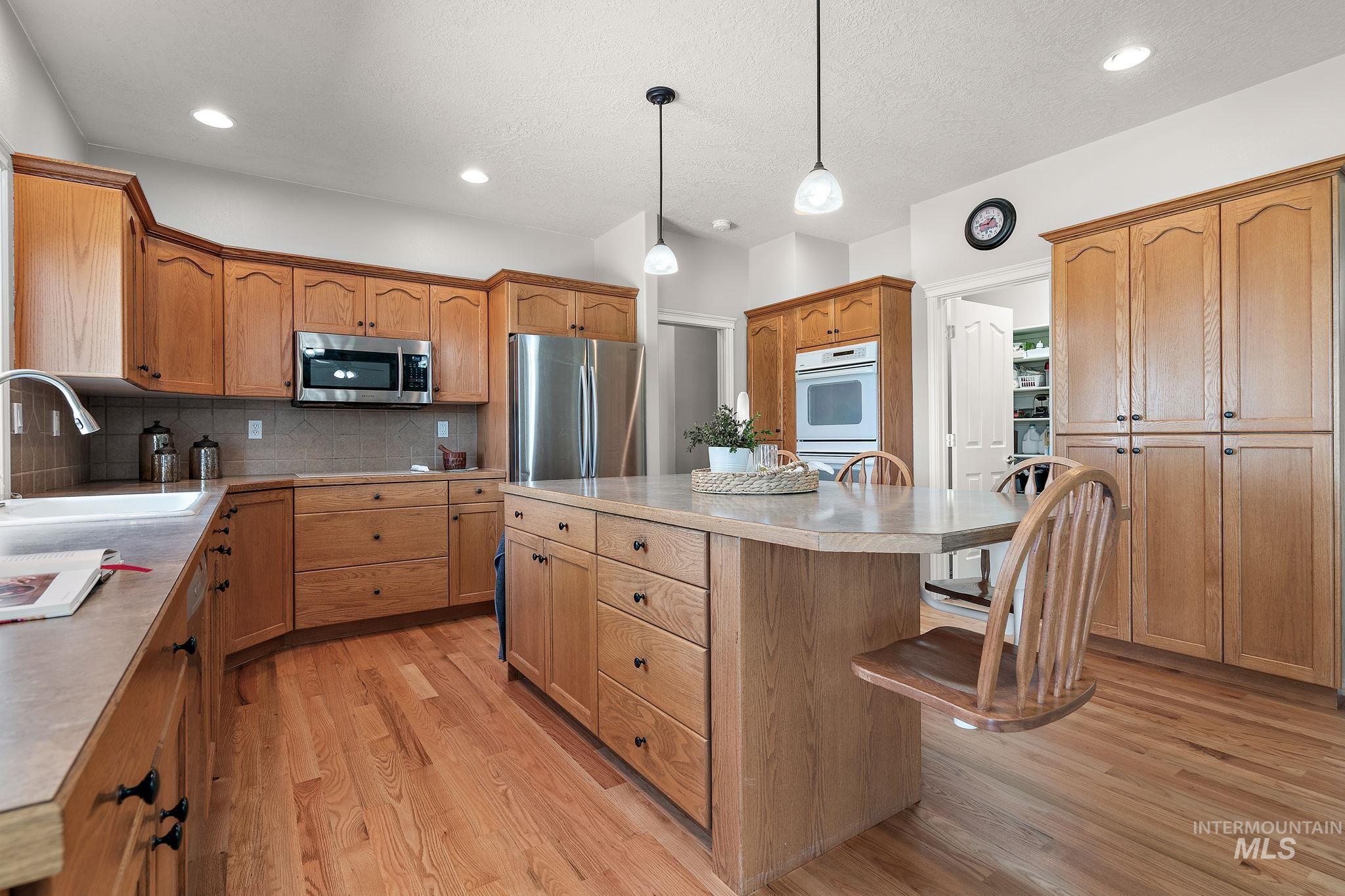2070 W Waltman St, Meridian, Idaho 83642, 6 Bedrooms, 3 Bathrooms, Residential For Sale, Price $899,999, 98948372