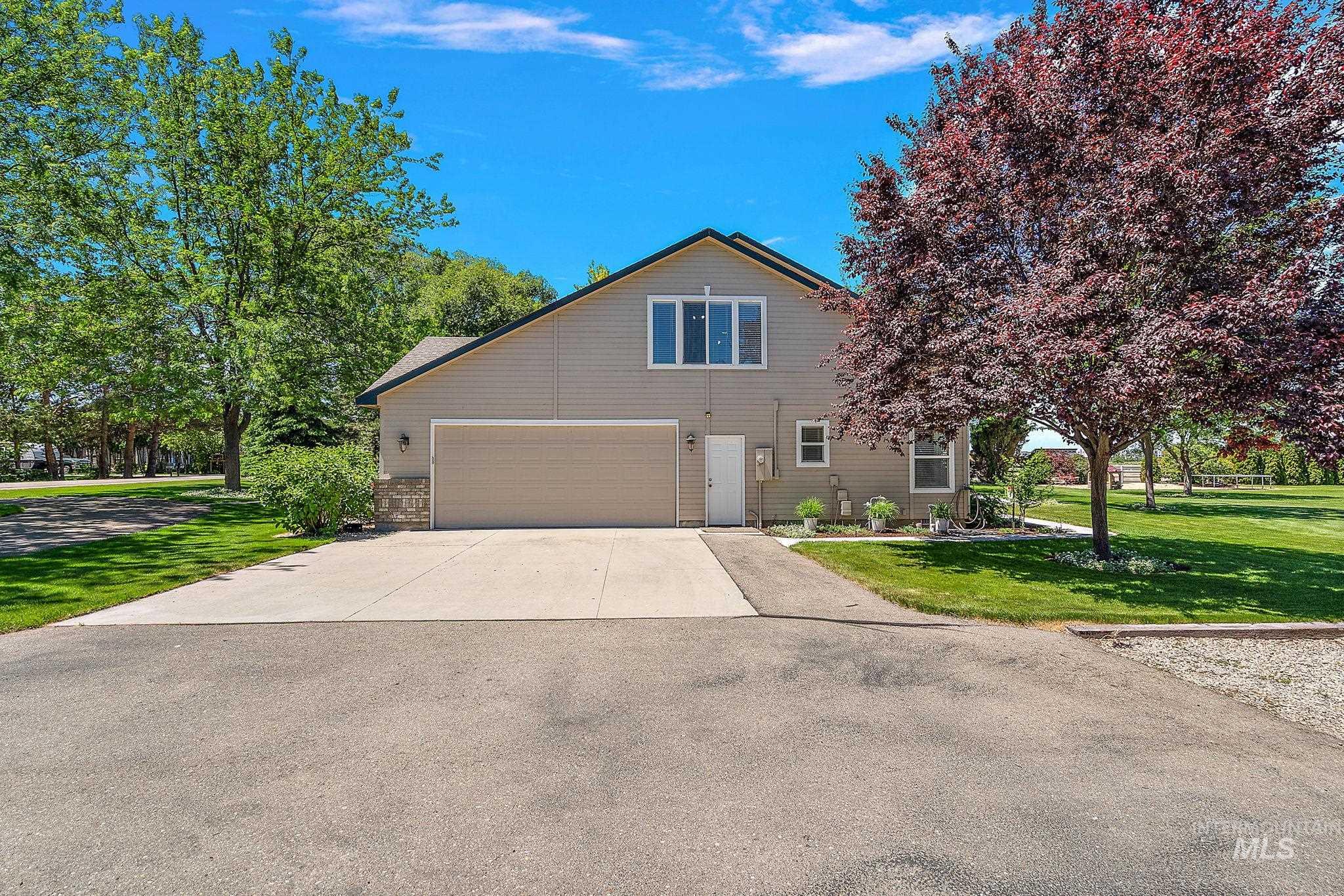 2070 W Waltman St, Meridian, Idaho 83642, 6 Bedrooms, 3 Bathrooms, Residential For Sale, Price $899,999, 98948372