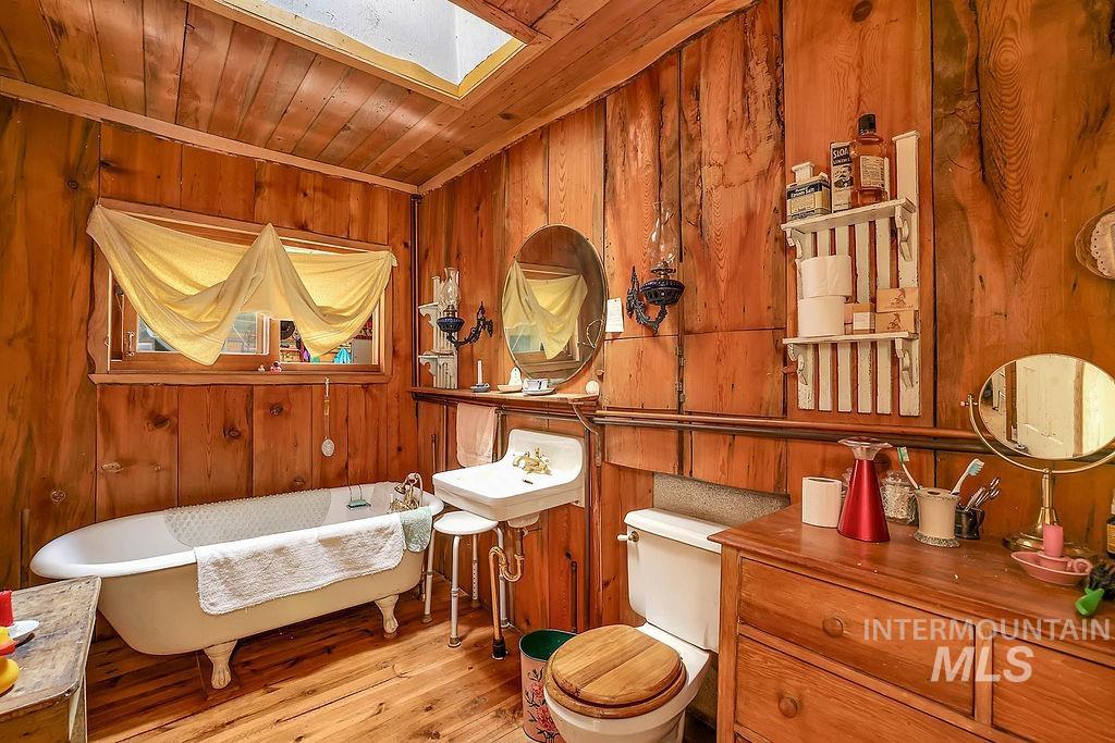 559 Kessler Creek Rd, Riggins, Idaho 83549, 2 Bedrooms, 1 Bathroom, Farm & Ranch For Sale, Price $1,200,000, 98948431