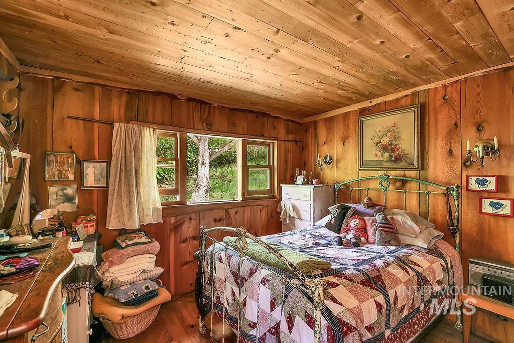559 Kessler Creek Rd, Riggins, Idaho 83549, 2 Bedrooms, 1 Bathroom, Farm & Ranch For Sale, Price $1,200,000, 98948431