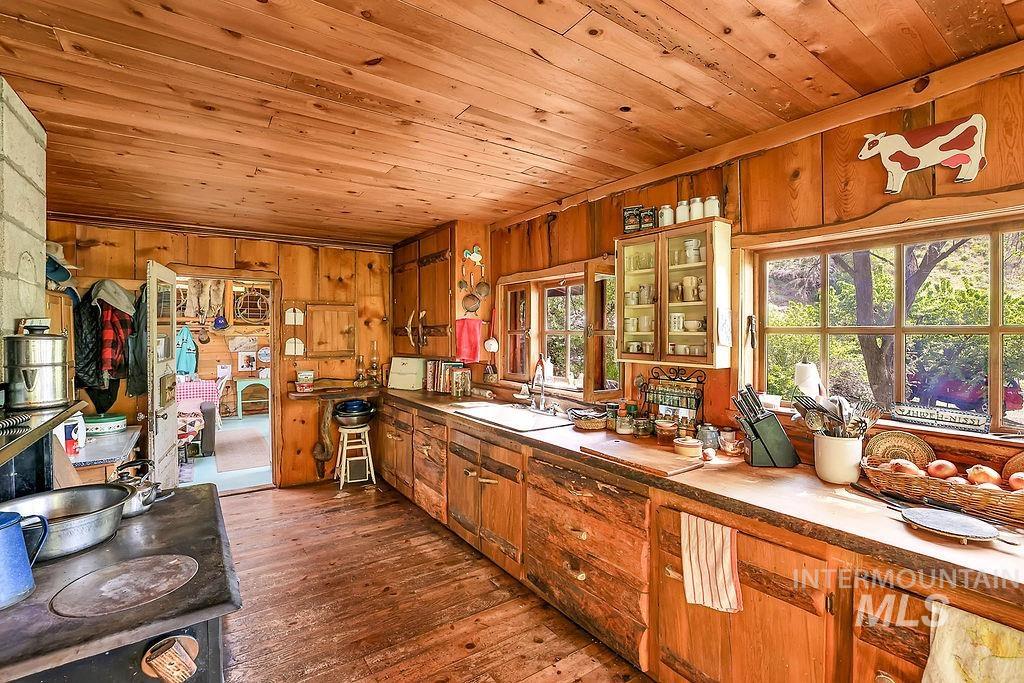 559 Kessler Creek Rd, Riggins, Idaho 83549, 2 Bedrooms, 1 Bathroom, Farm & Ranch For Sale, Price $1,200,000, 98948431