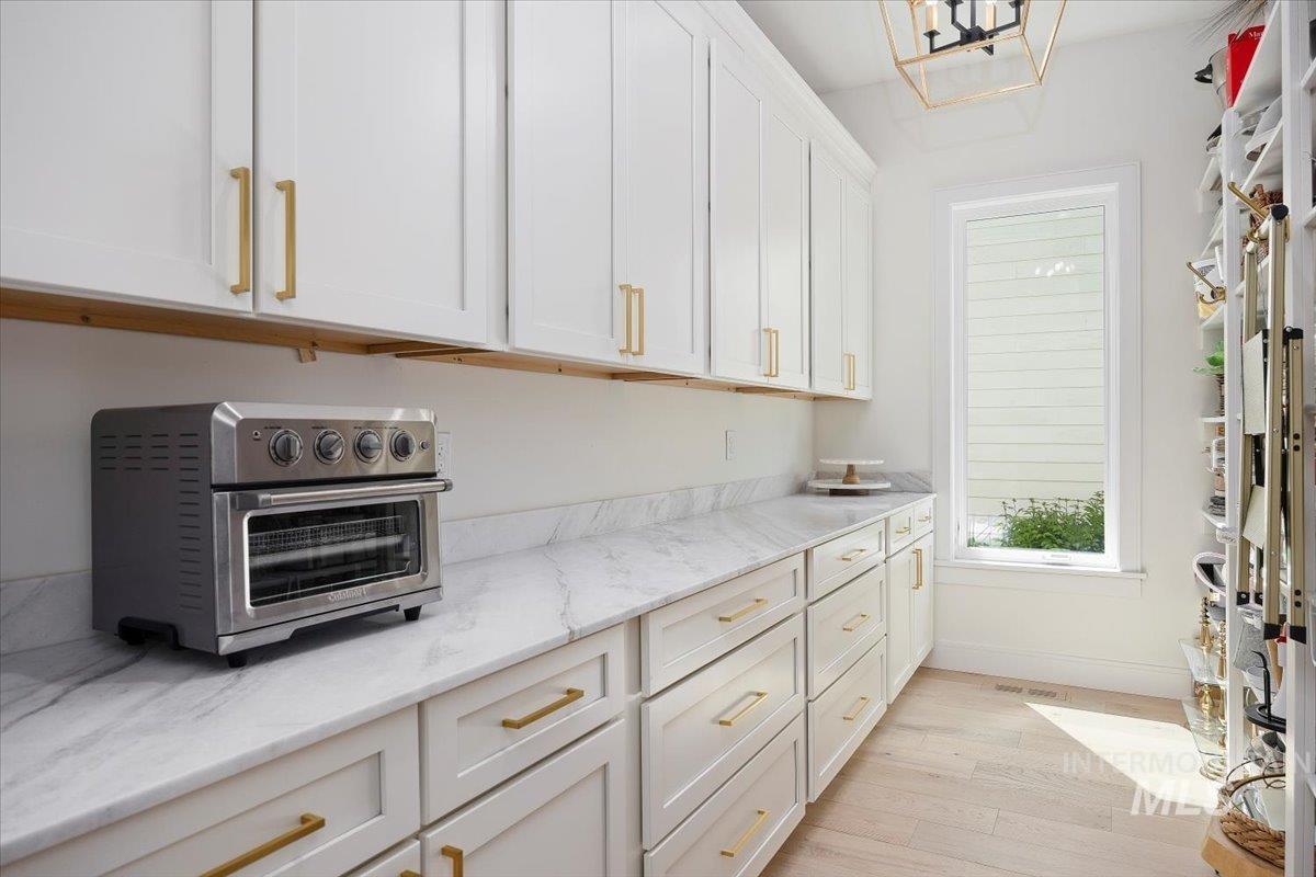 8 River Run Estates, Burley, Idaho 83318, 3 Bedrooms, 3.5 Bathrooms, Residential For Sale, Price $1,350,000, 98948455