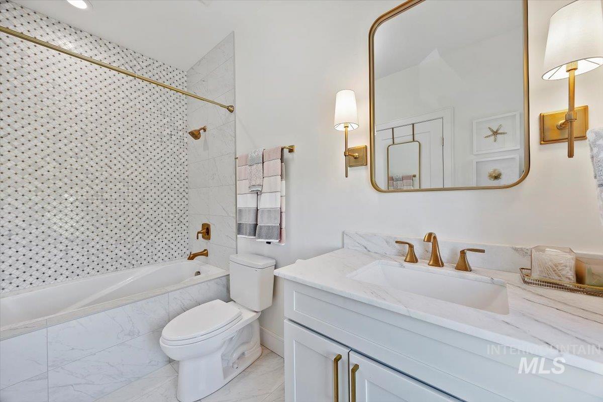 8 River Run Estates, Burley, Idaho 83318, 3 Bedrooms, 3.5 Bathrooms, Residential For Sale, Price $1,350,000, 98948455