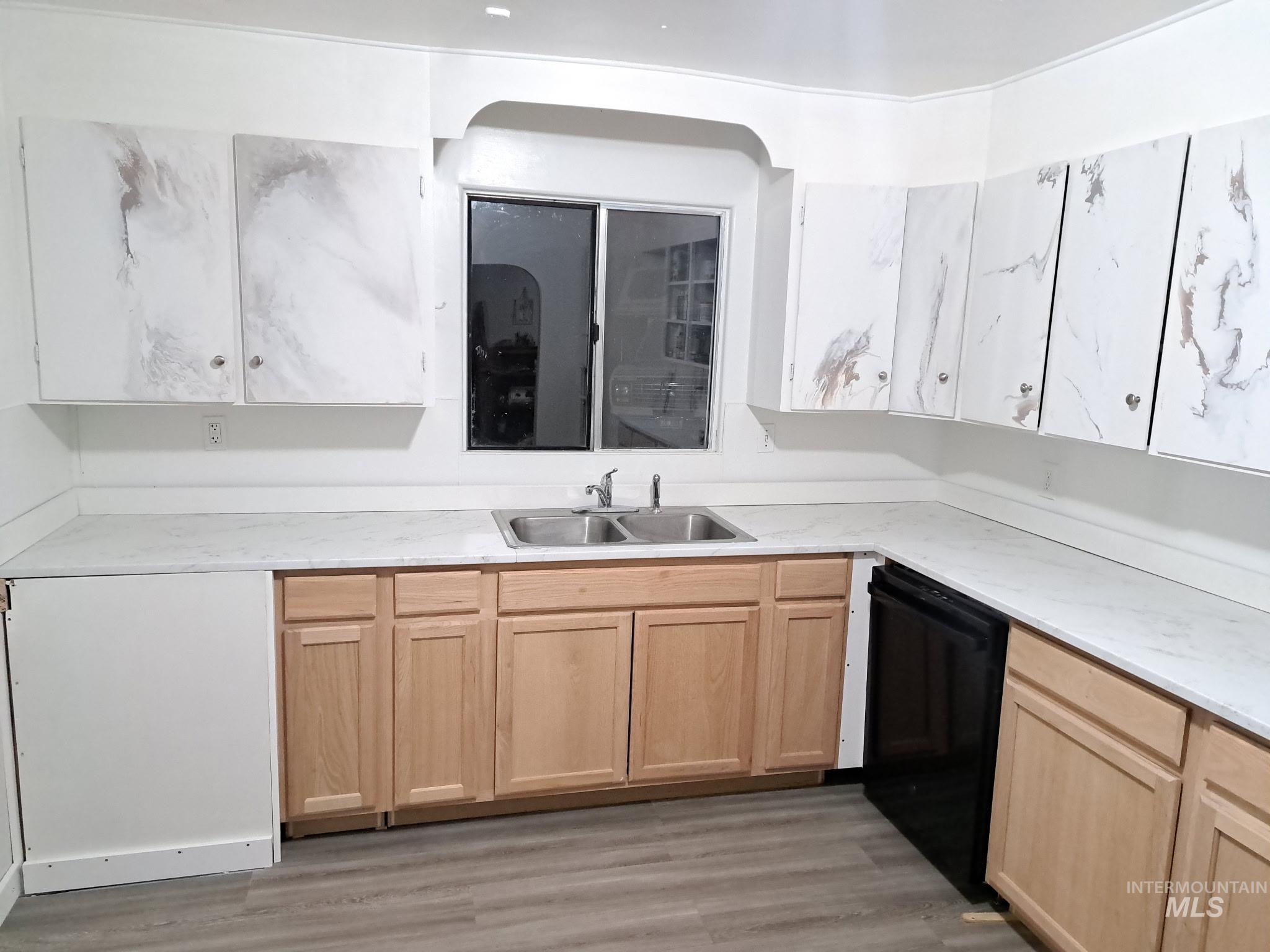 207 N Main St, Homedale, Idaho 83628, 3 Bedrooms, 1 Bathroom, Residential For Sale, Price $289,000, 98948496