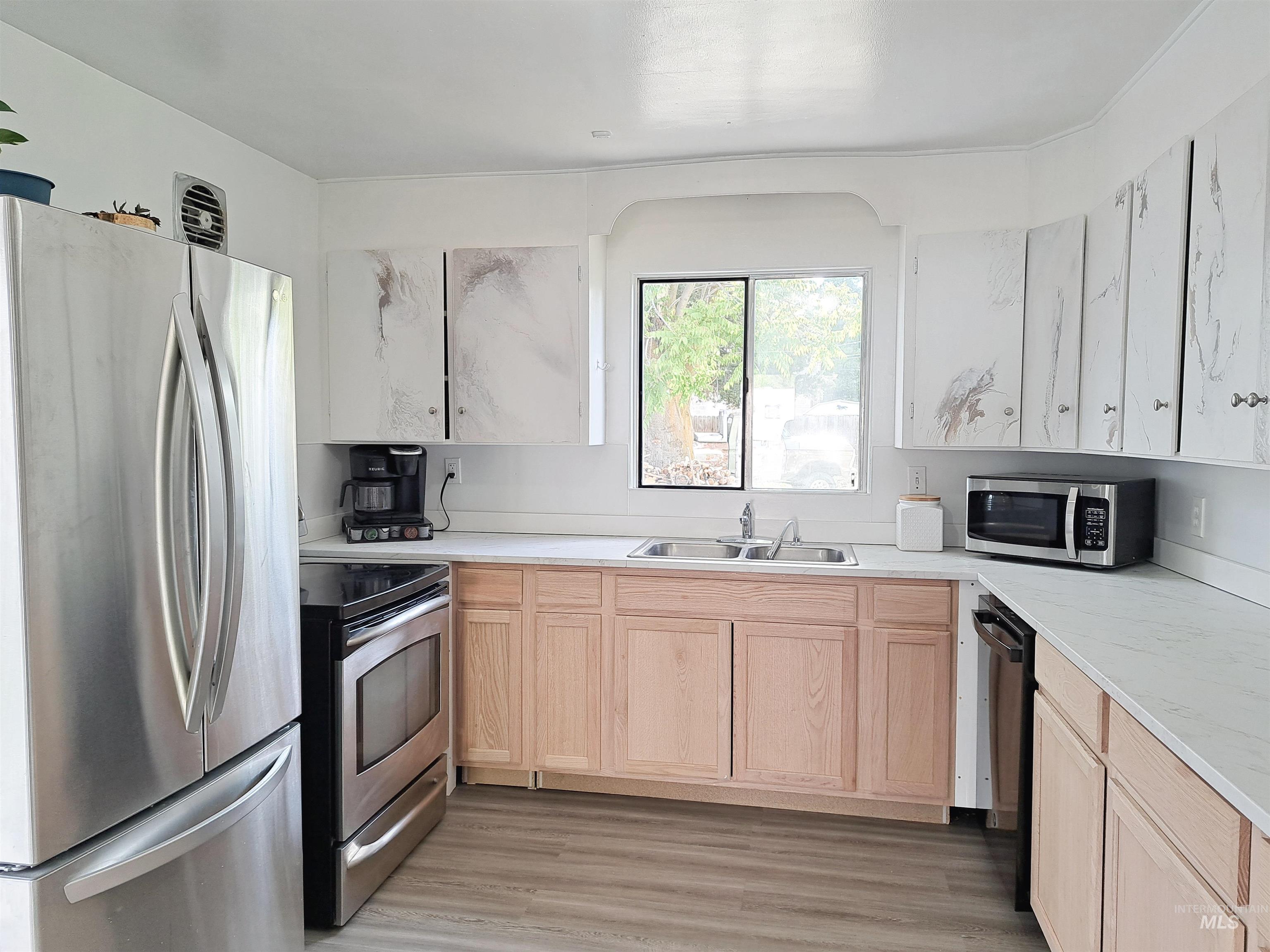 207 N Main St, Homedale, Idaho 83628, 3 Bedrooms, 1 Bathroom, Residential For Sale, Price $289,000, 98948496