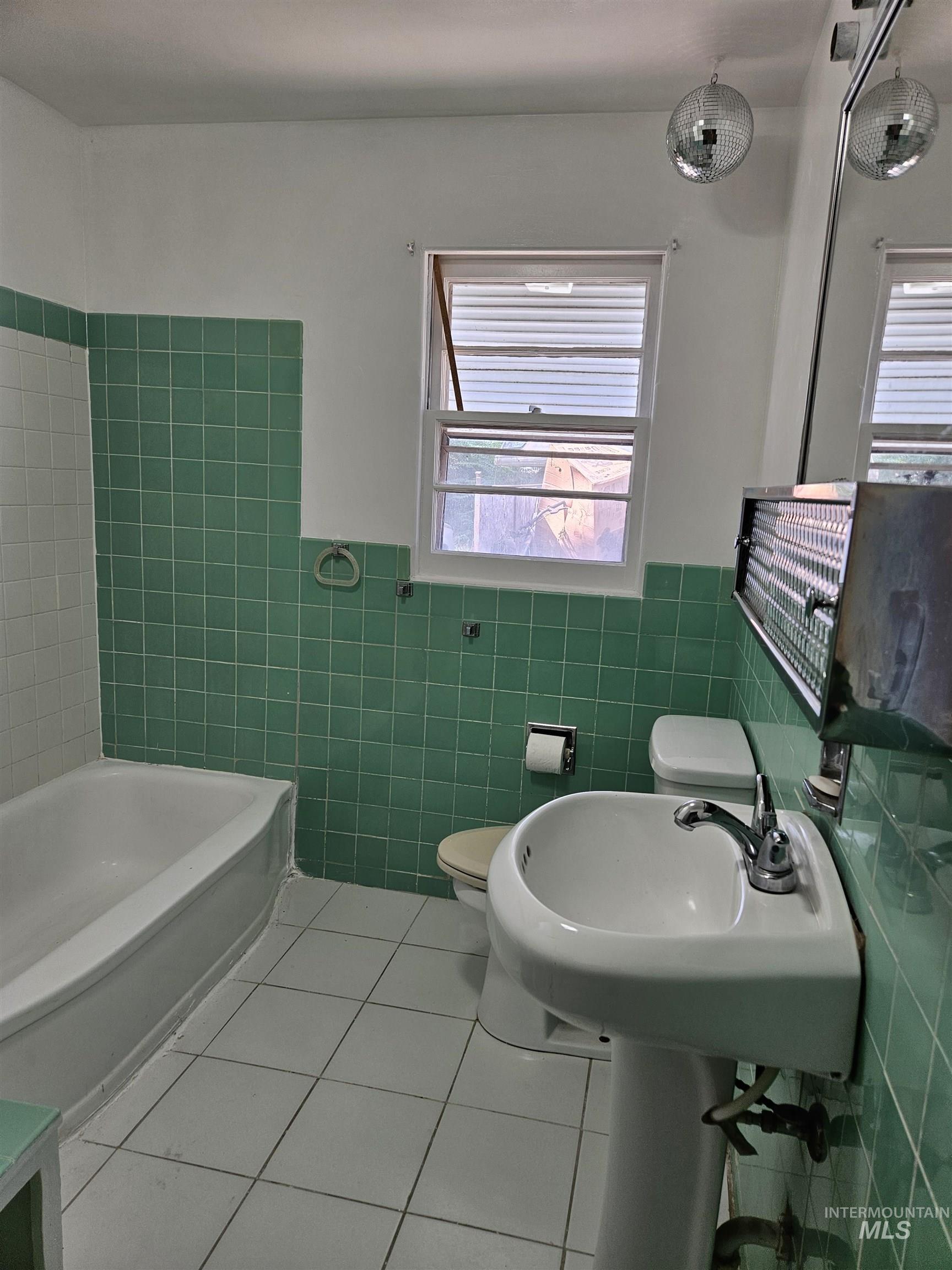 207 N Main St, Homedale, Idaho 83628, 3 Bedrooms, 1 Bathroom, Residential For Sale, Price $289,000, 98948496