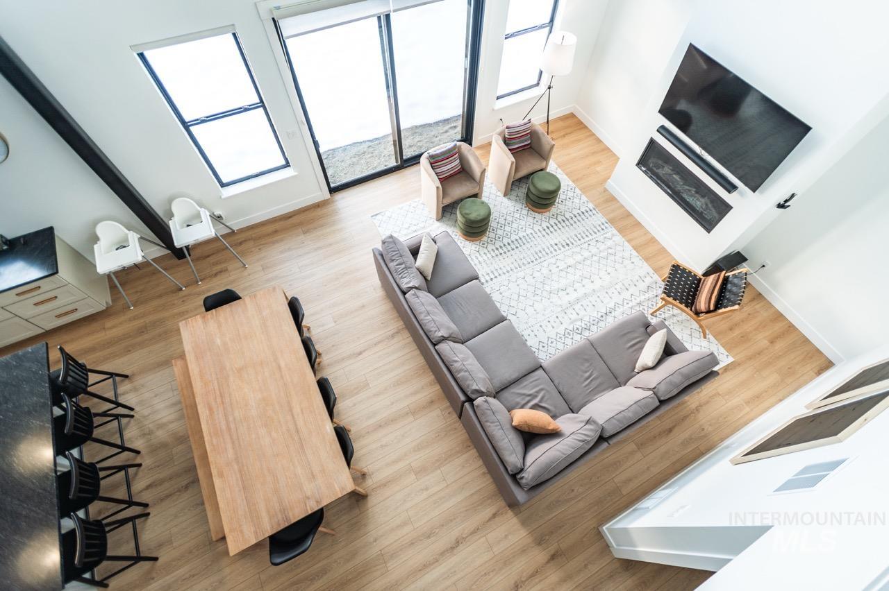 1047 Kaitlyn Loop, McCall, Idaho 83638, 4 Bedrooms, 4.5 Bathrooms, Residential For Sale, Price $1,200,000, 98948508