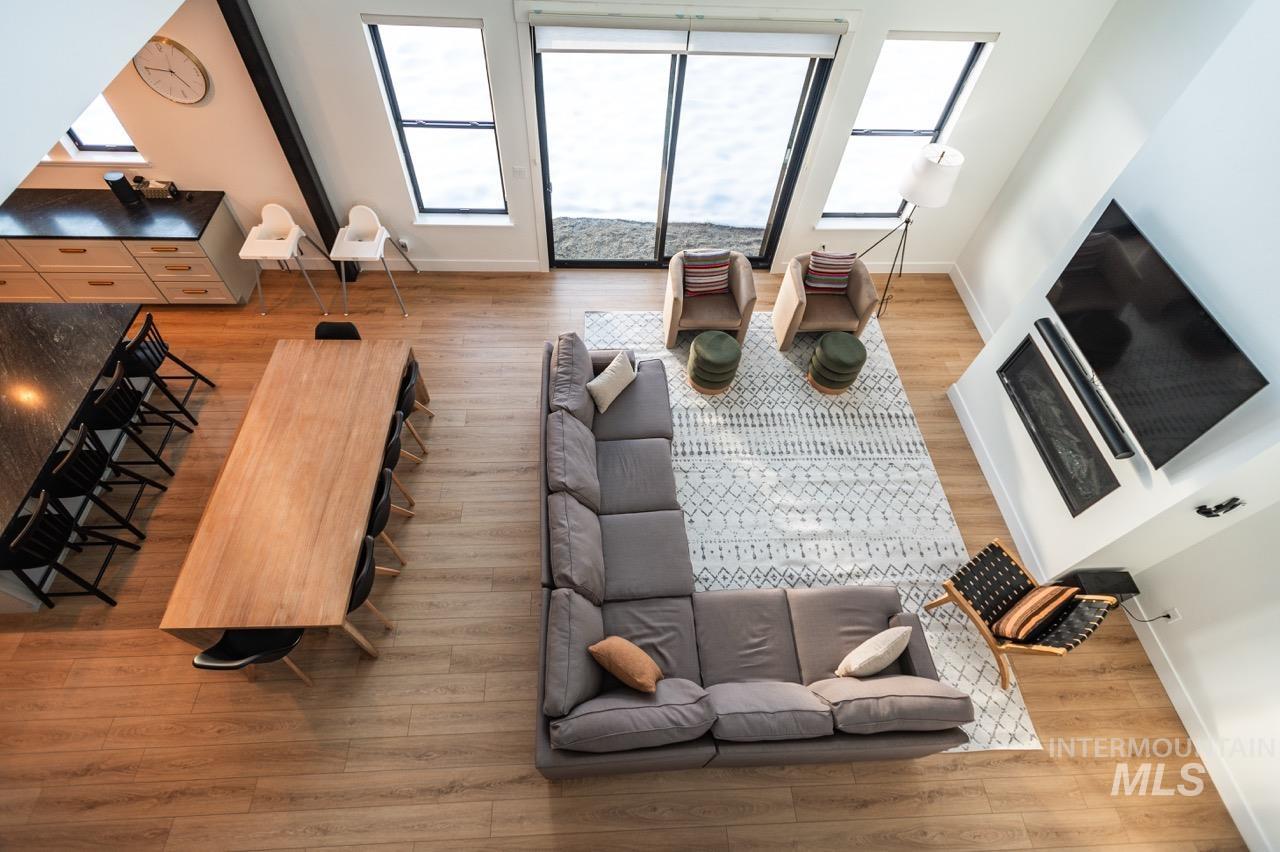 1047 Kaitlyn Loop, McCall, Idaho 83638, 4 Bedrooms, 4.5 Bathrooms, Residential For Sale, Price $1,200,000, 98948508