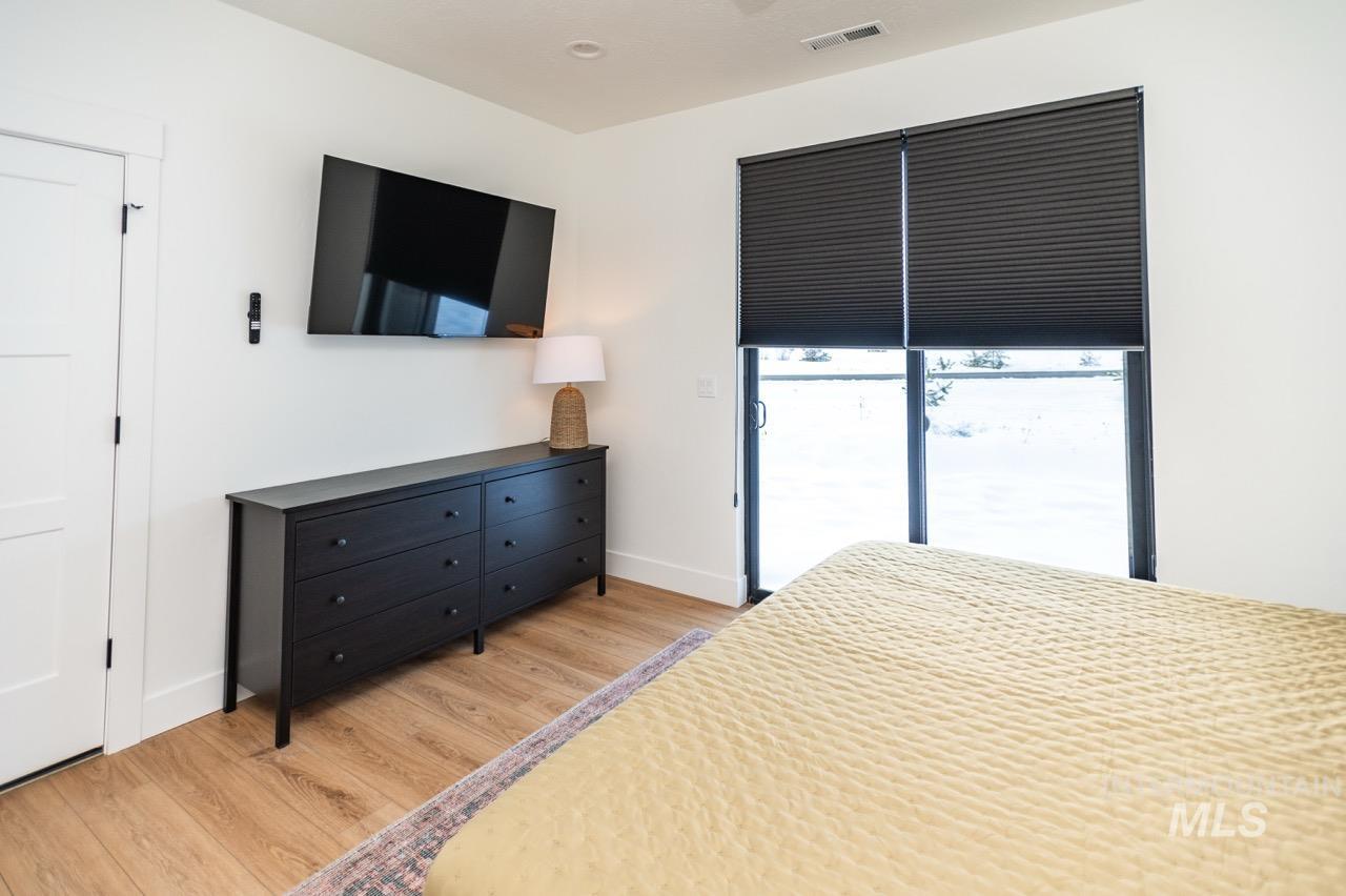 1047 Kaitlyn Loop, McCall, Idaho 83638, 4 Bedrooms, 4.5 Bathrooms, Residential For Sale, Price $1,200,000, 98948508