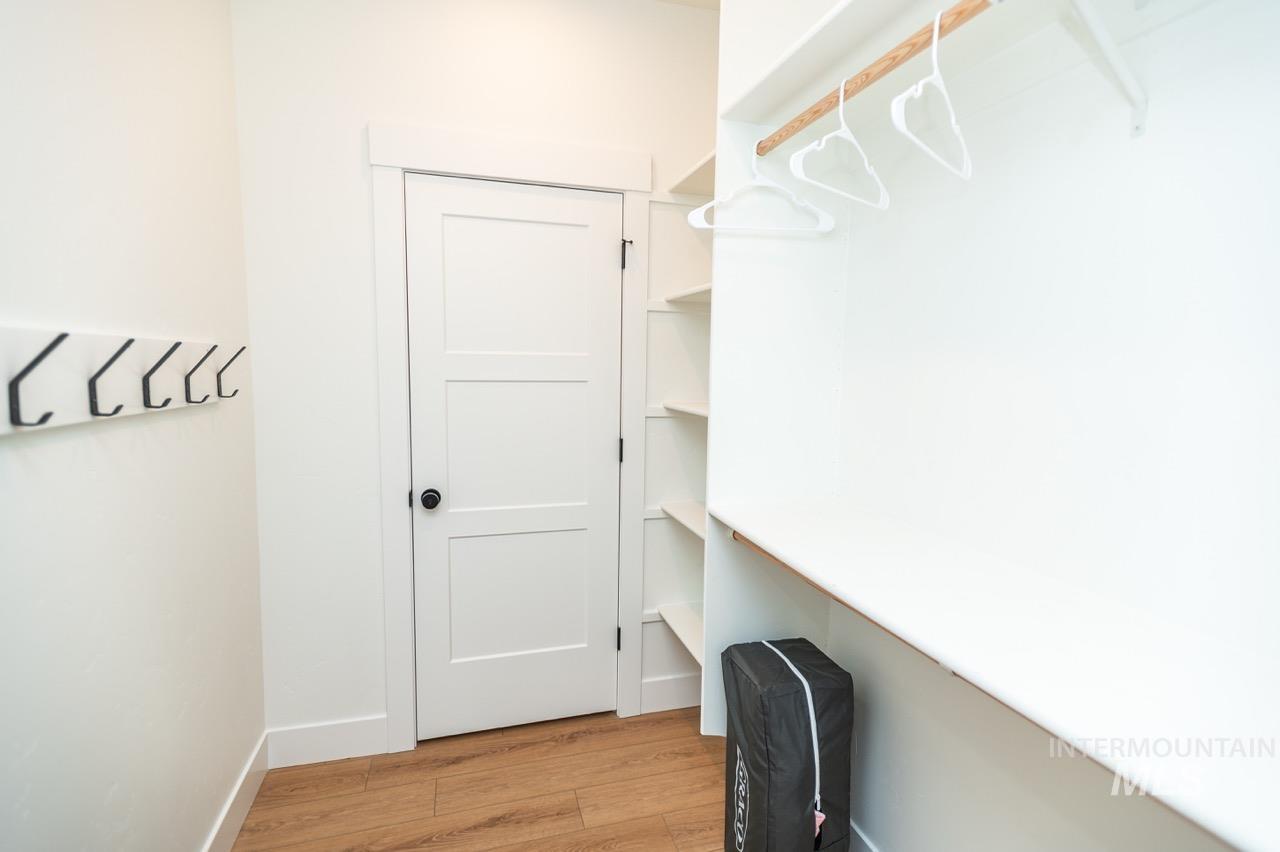 1047 Kaitlyn Loop, McCall, Idaho 83638, 4 Bedrooms, 4.5 Bathrooms, Residential For Sale, Price $1,200,000, 98948508