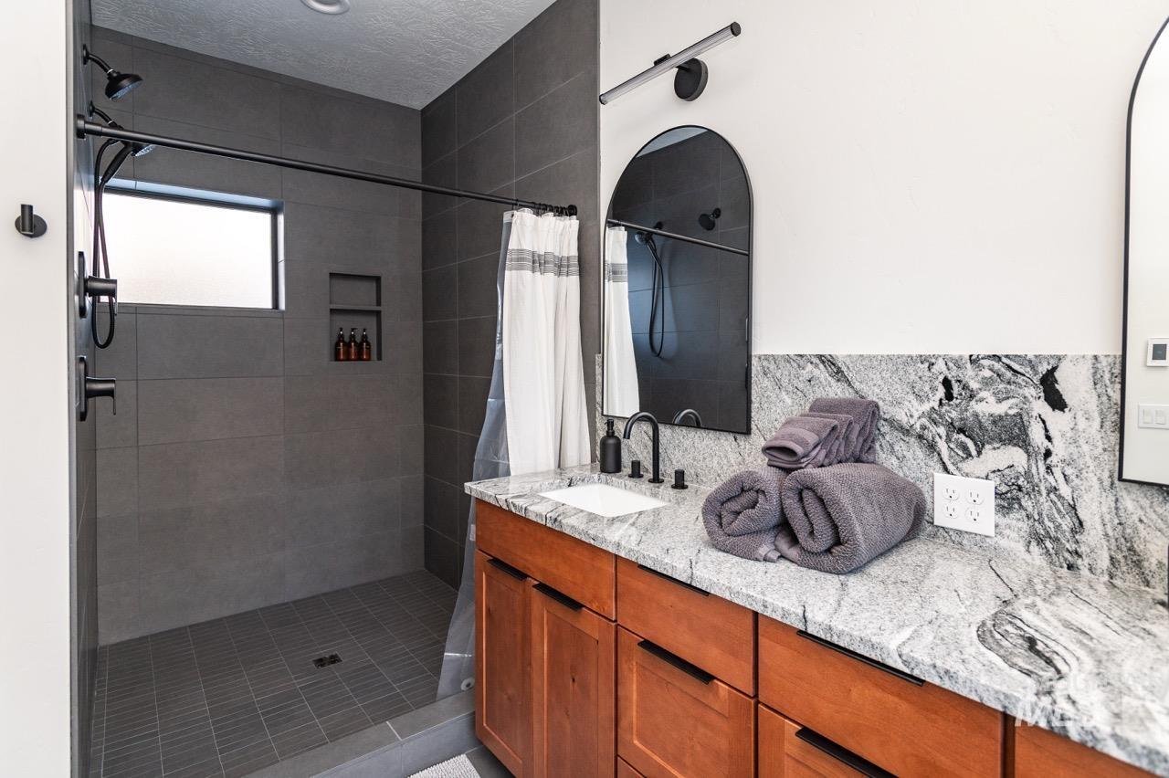 1047 Kaitlyn Loop, McCall, Idaho 83638, 4 Bedrooms, 4.5 Bathrooms, Residential For Sale, Price $1,200,000, 98948508