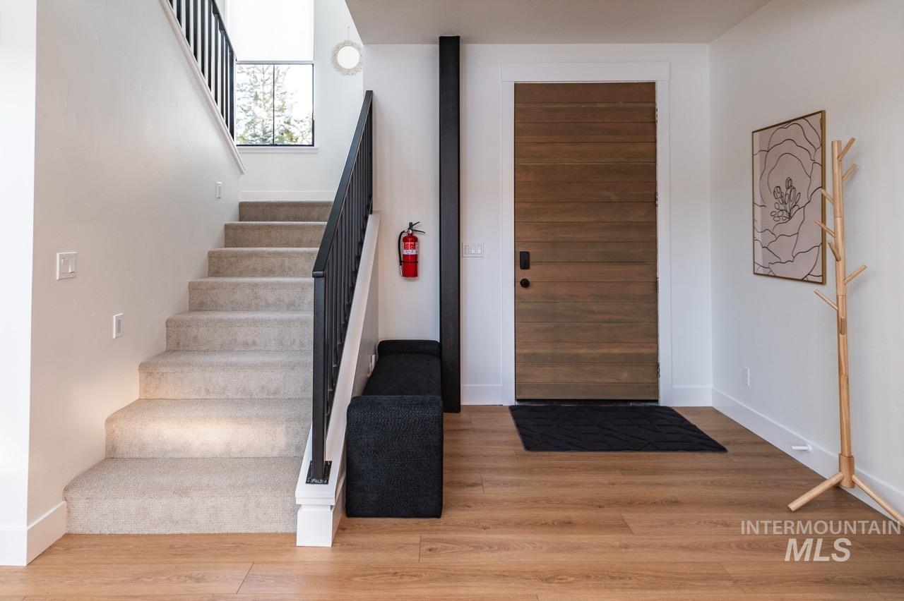 1047 Kaitlyn Loop, McCall, Idaho 83638, 4 Bedrooms, 4.5 Bathrooms, Residential For Sale, Price $1,200,000, 98948508