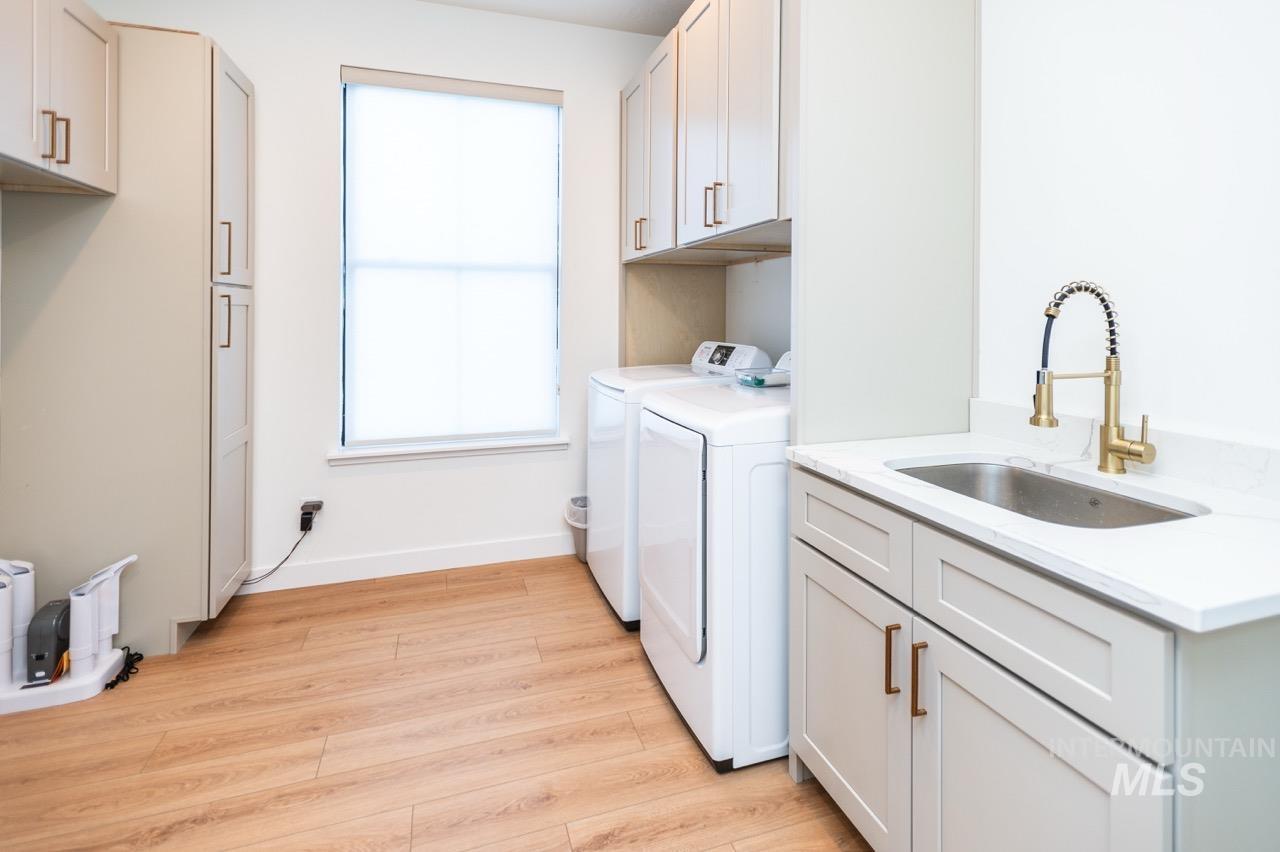 1047 Kaitlyn Loop, McCall, Idaho 83638, 4 Bedrooms, 4.5 Bathrooms, Residential For Sale, Price $1,200,000, 98948508