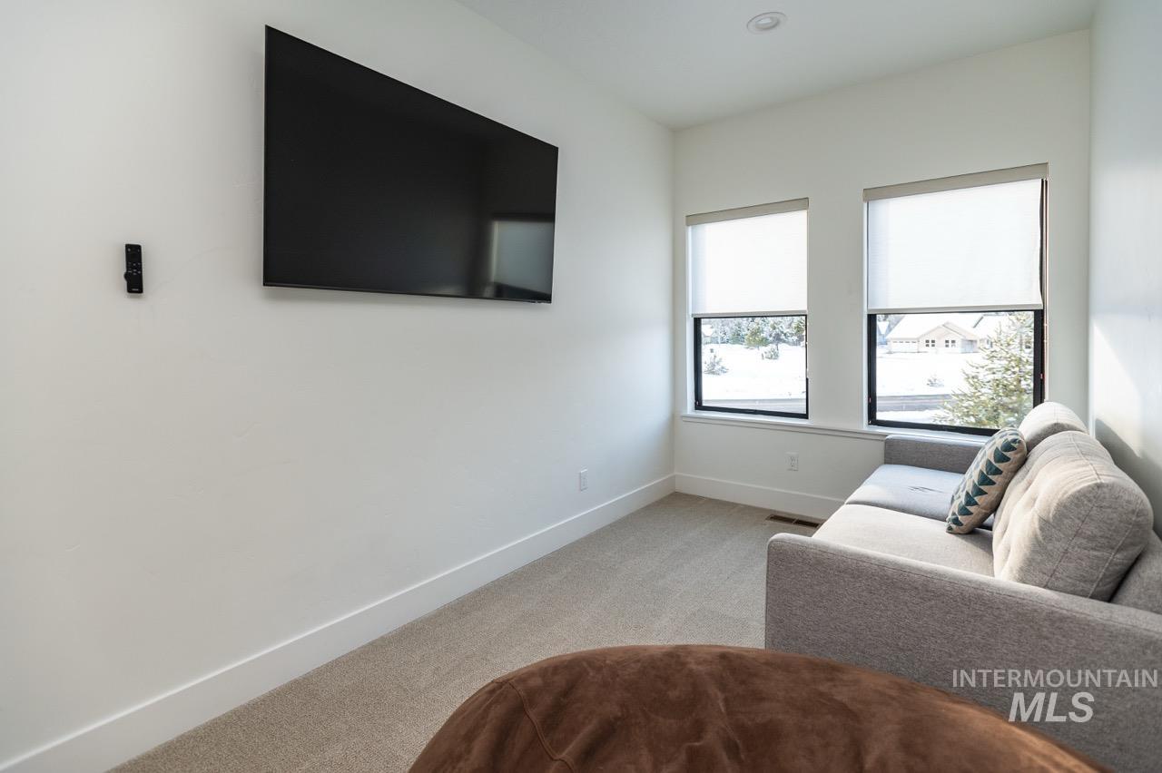 1047 Kaitlyn Loop, McCall, Idaho 83638, 4 Bedrooms, 4.5 Bathrooms, Residential For Sale, Price $1,200,000, 98948508