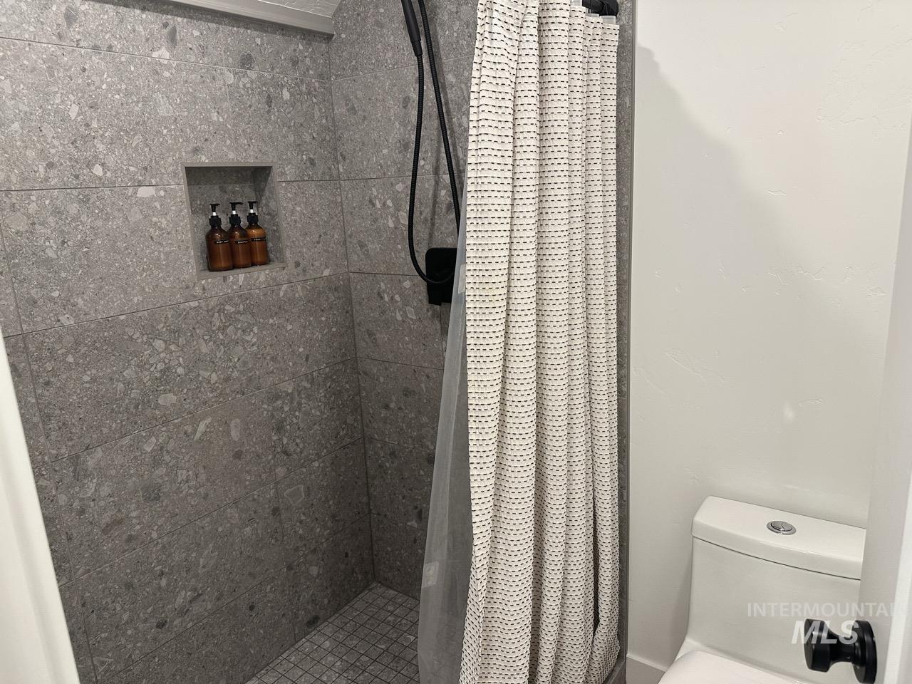 1047 Kaitlyn Loop, McCall, Idaho 83638, 4 Bedrooms, 4.5 Bathrooms, Residential For Sale, Price $1,200,000, 98948508