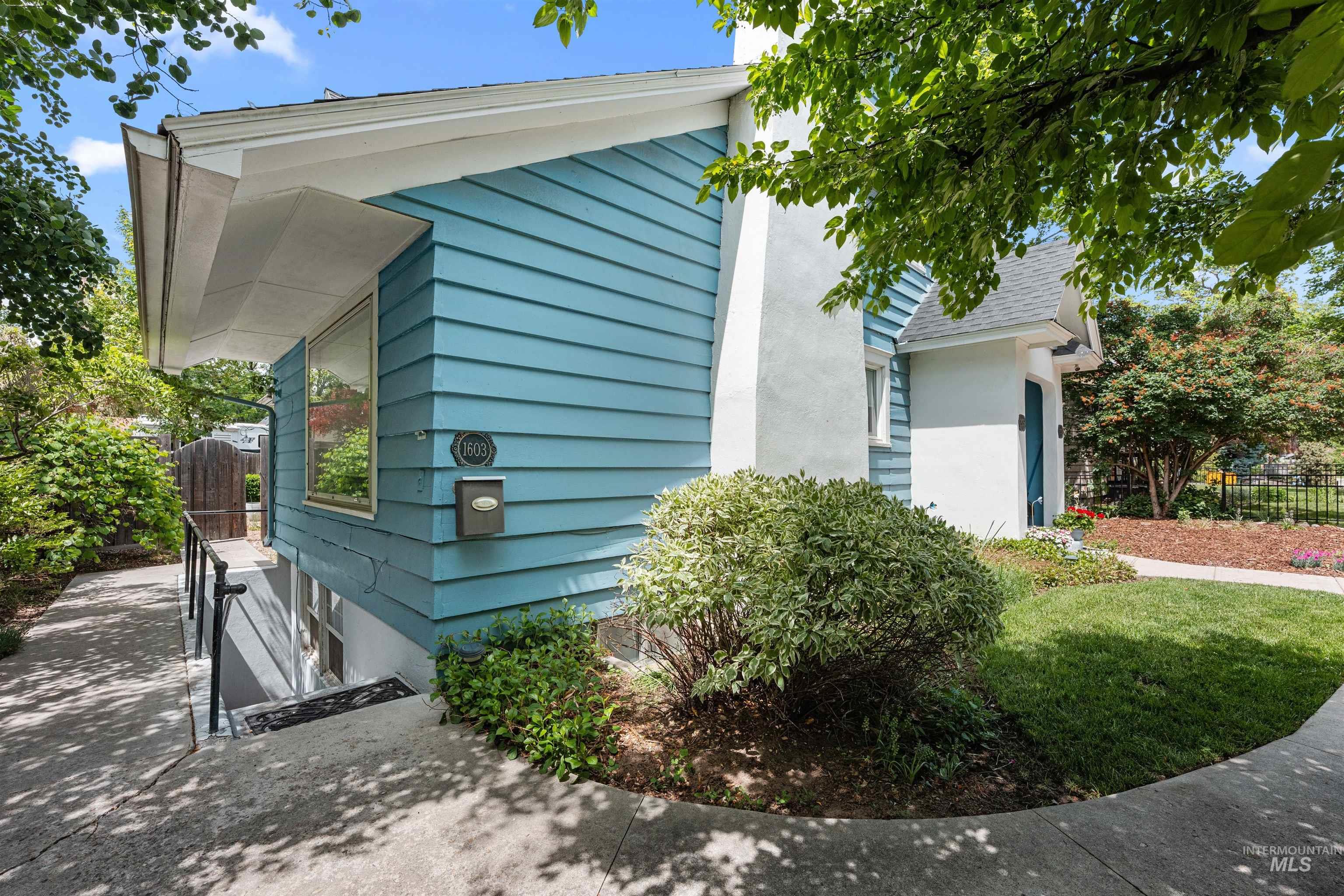 1605 N 11th St, Boise, Idaho 83702, 2 Bedrooms, 1 Bathroom, Residential Income For Sale, Price $965,000, 98948587