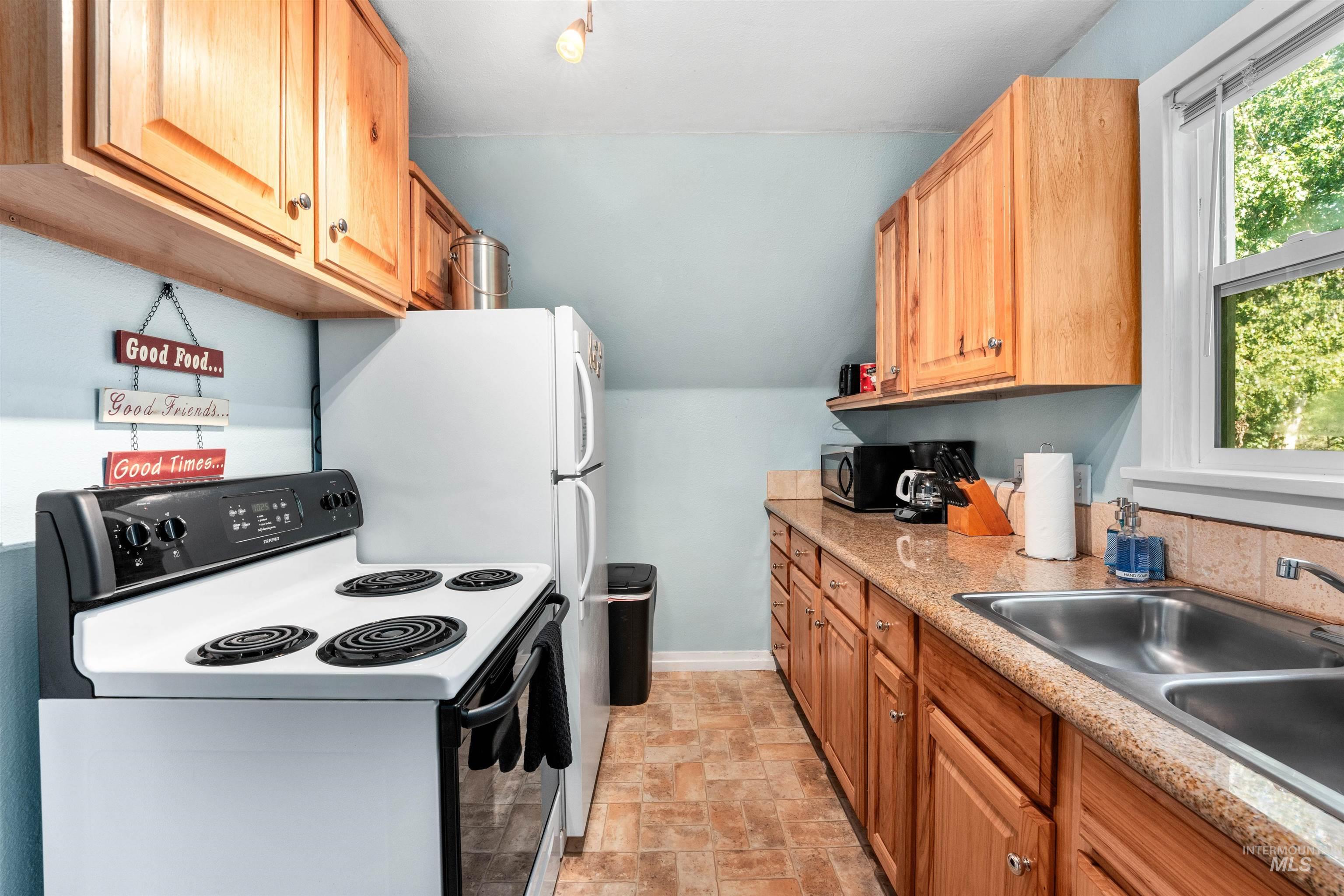 1605 N 11th St, Boise, Idaho 83702, 2 Bedrooms, 1 Bathroom, Residential Income For Sale, Price $965,000, 98948587