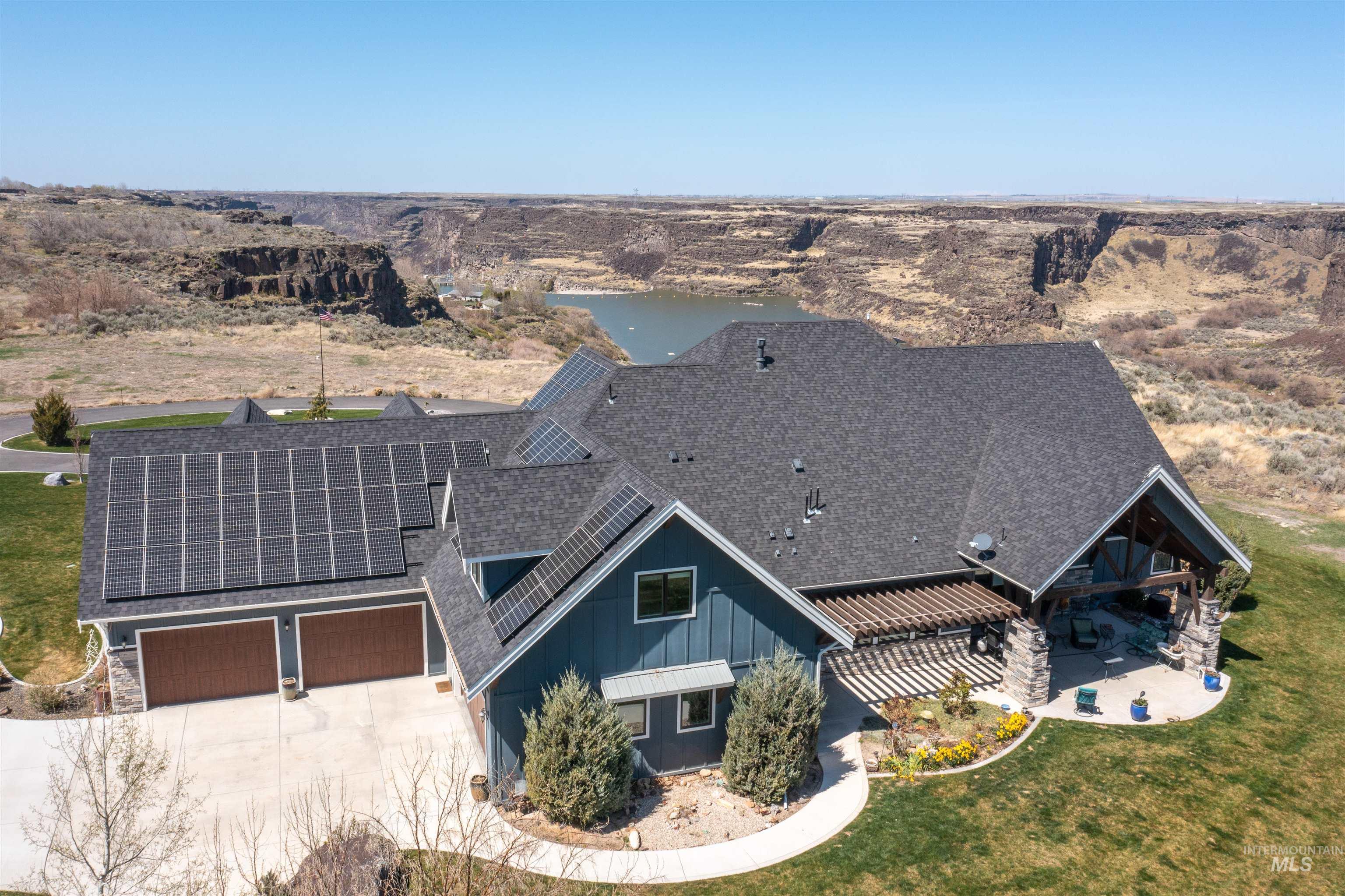 3586 E 4000 N, Kimberly, Idaho 83341, 3 Bedrooms, 5 Bathrooms, Residential For Sale, Price $3,199,999, 98948621