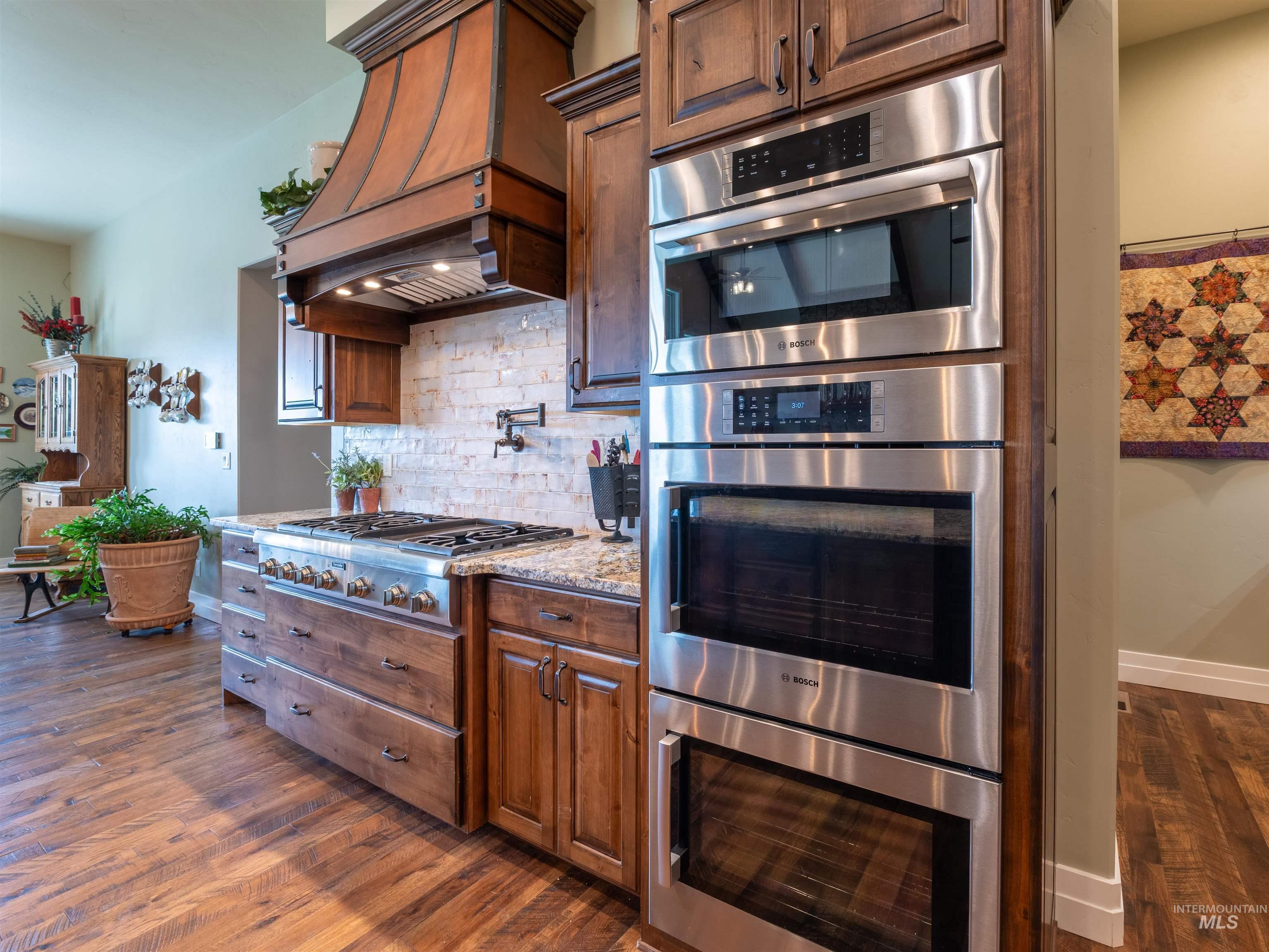 3586 E 4000 N, Kimberly, Idaho 83341, 3 Bedrooms, 5 Bathrooms, Residential For Sale, Price $3,199,999, 98948621