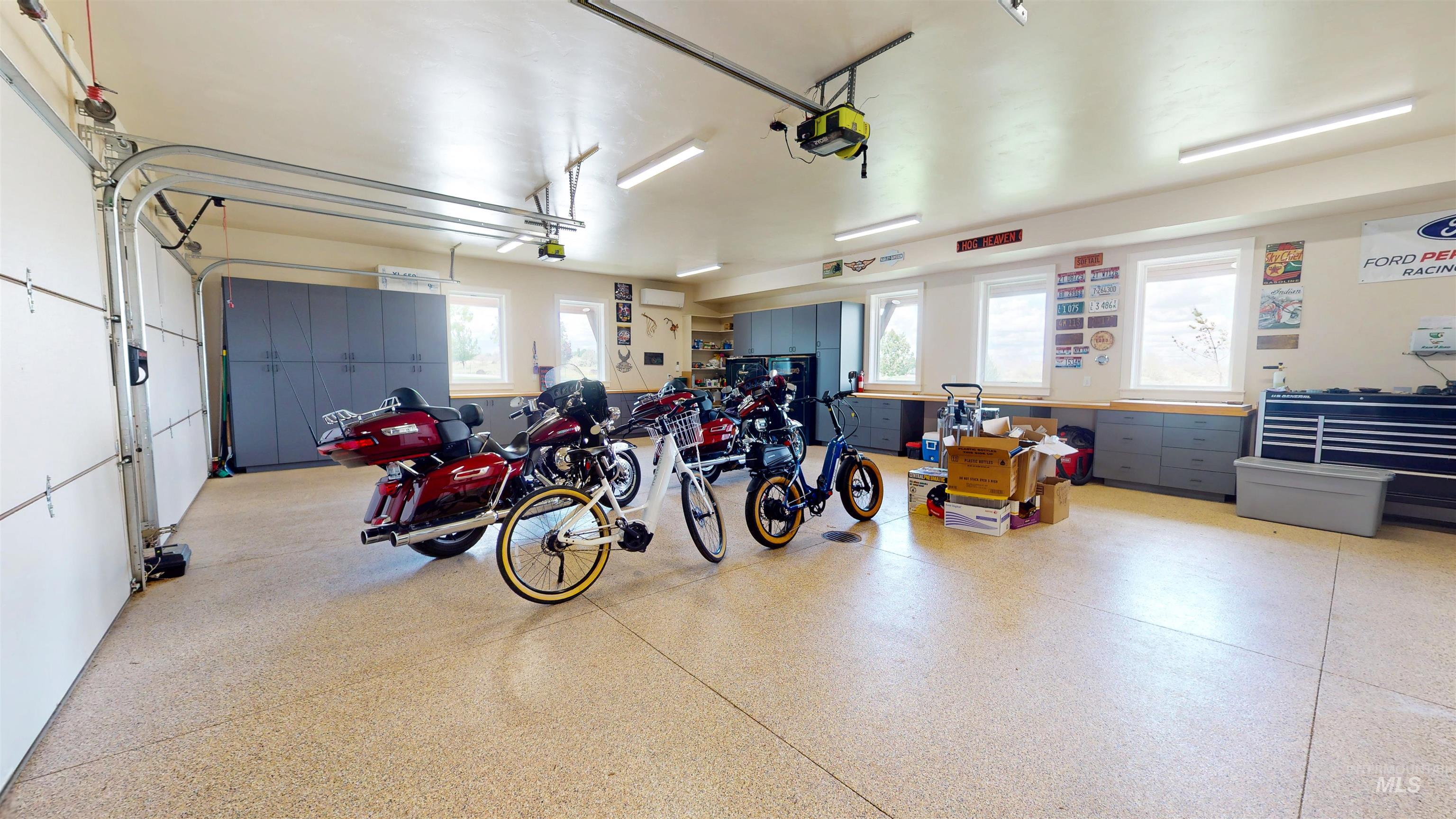 3586 E 4000 N, Kimberly, Idaho 83341, 3 Bedrooms, 5 Bathrooms, Residential For Sale, Price $3,199,999, 98948621