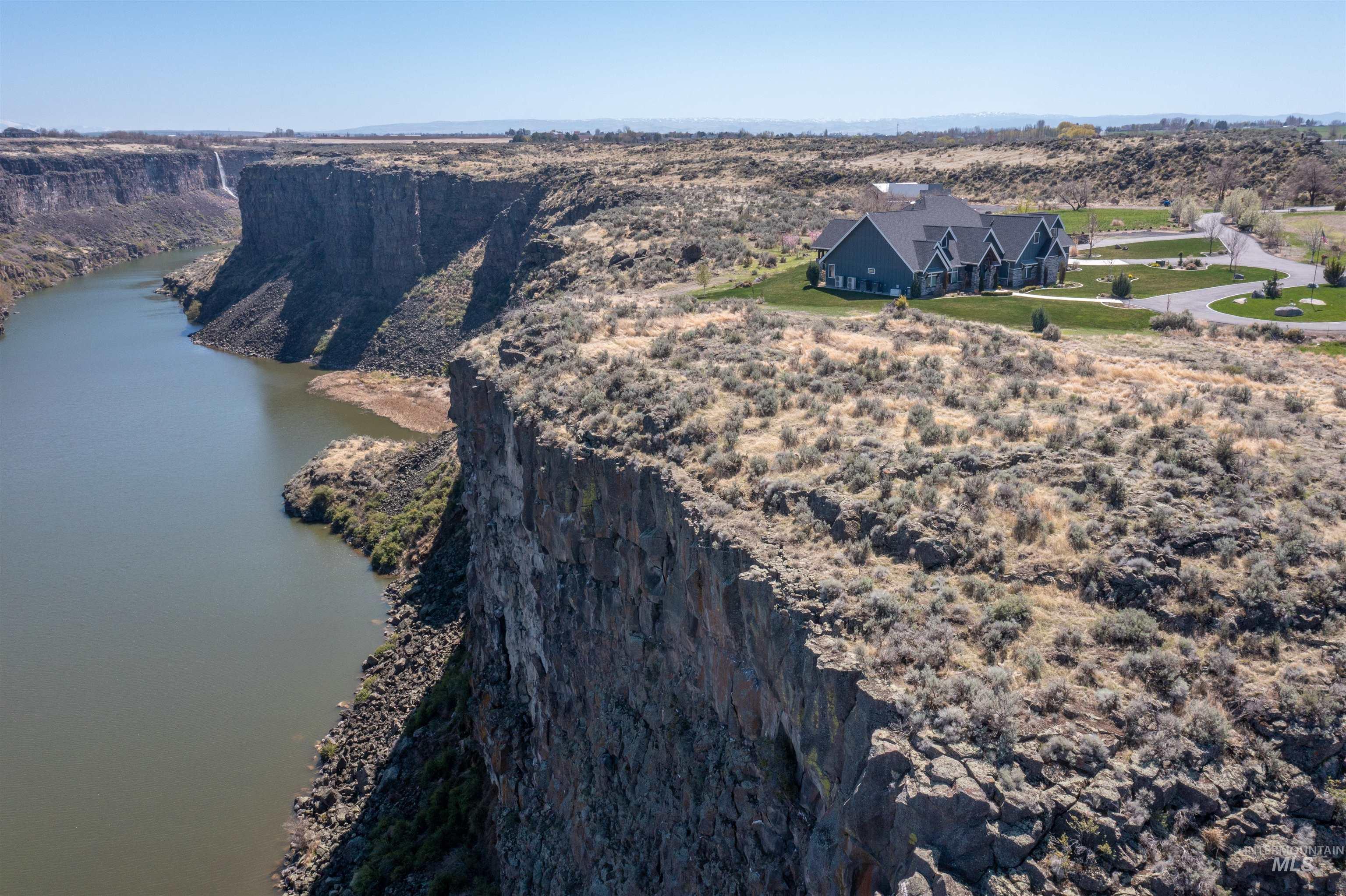 3586 E 4000 N, Kimberly, Idaho 83341, 3 Bedrooms, 5 Bathrooms, Residential For Sale, Price $3,199,999, 98948621