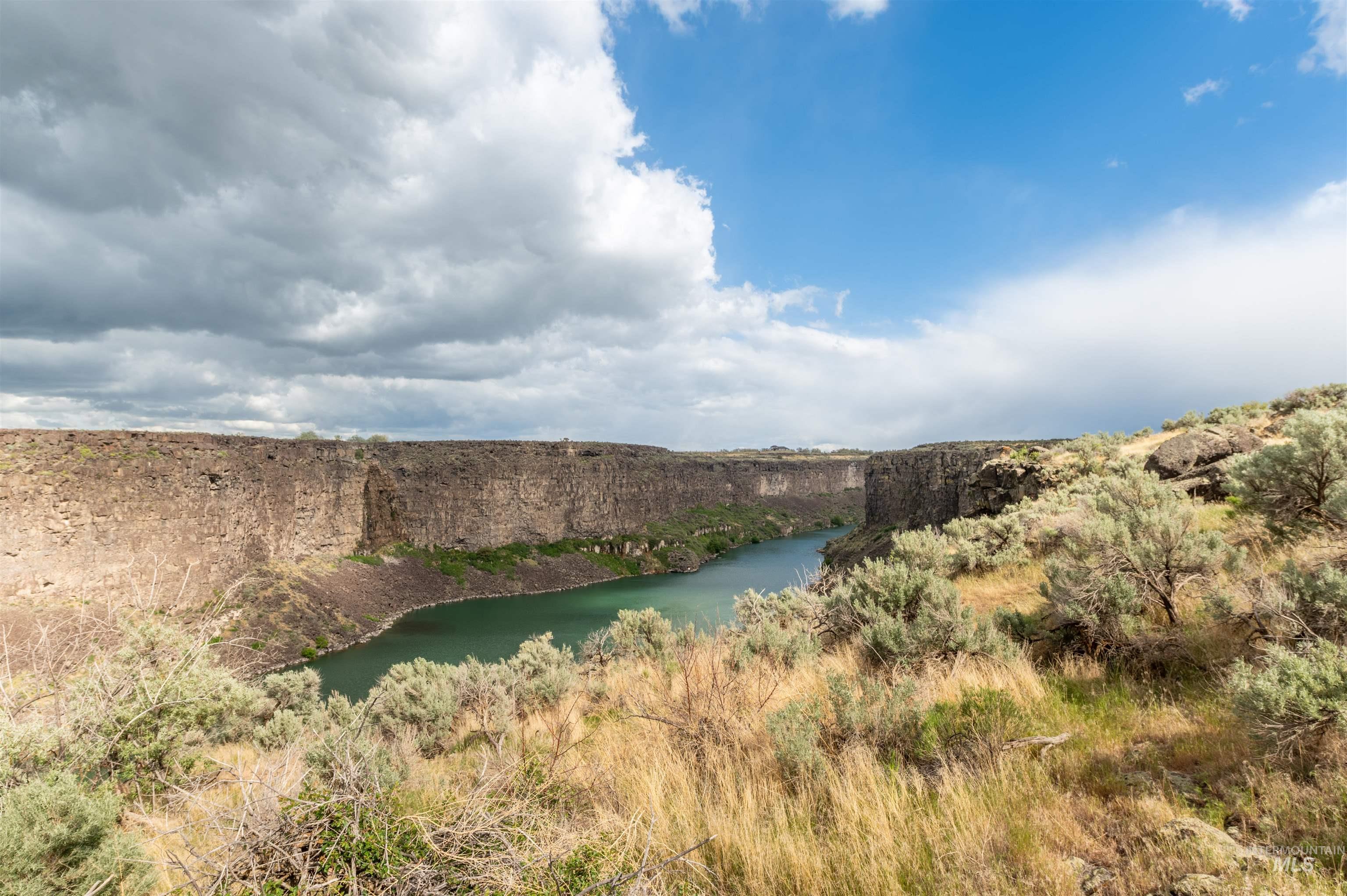 3586 E 4000 N, Kimberly, Idaho 83341, 3 Bedrooms, 5 Bathrooms, Residential For Sale, Price $3,199,999, 98948621