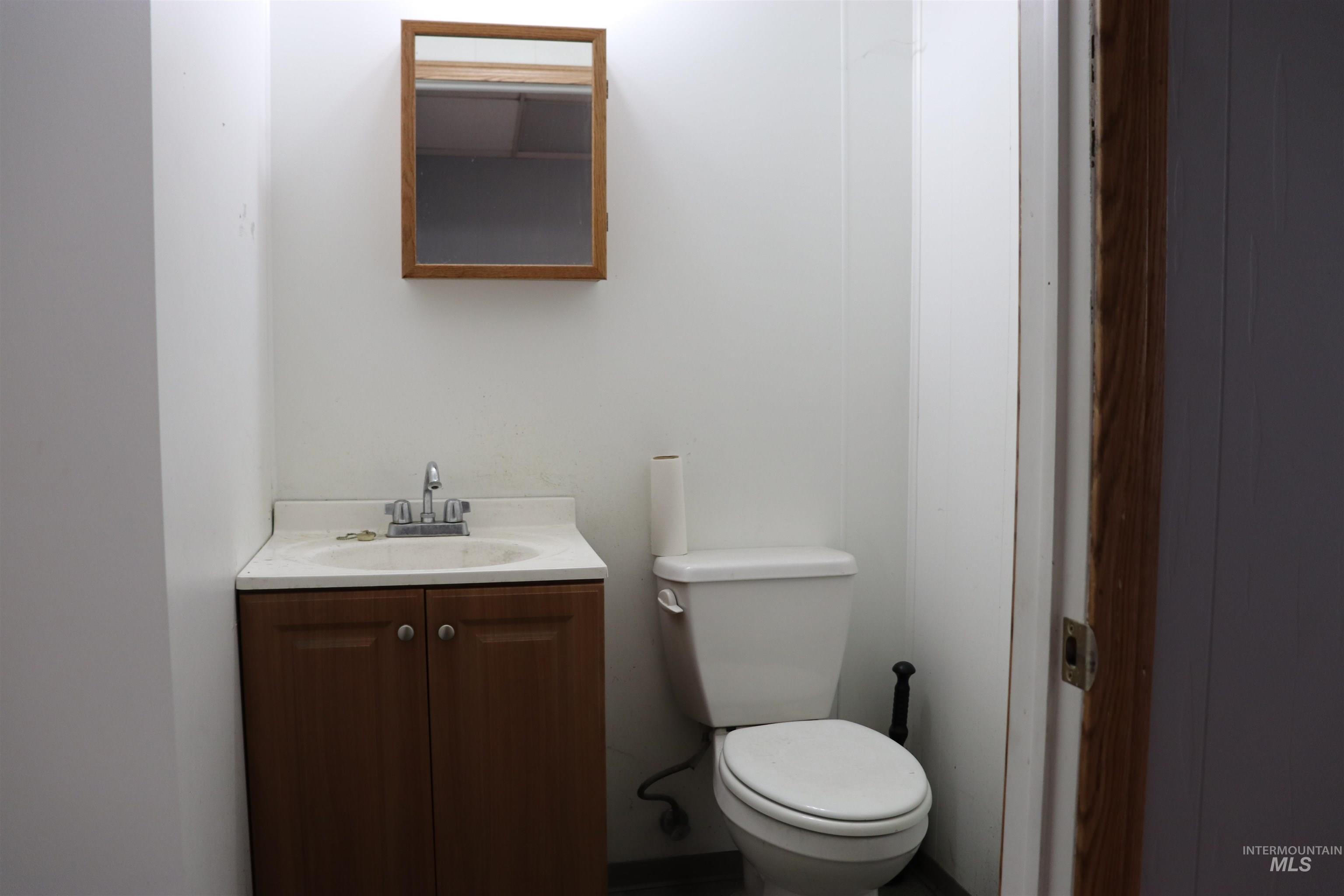 1390 Commercial Way, Clarkston, Washington 99403, Business/Commercial For Sale, Price $575,000, 98948623