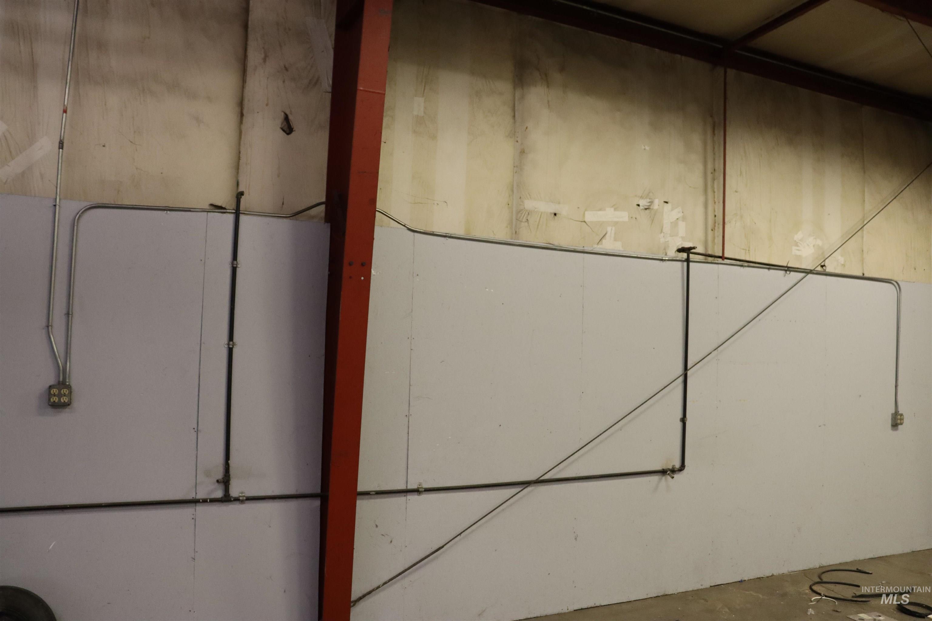 1390 Commercial Way, Clarkston, Washington 99403, Business/Commercial For Sale, Price $575,000, 98948623