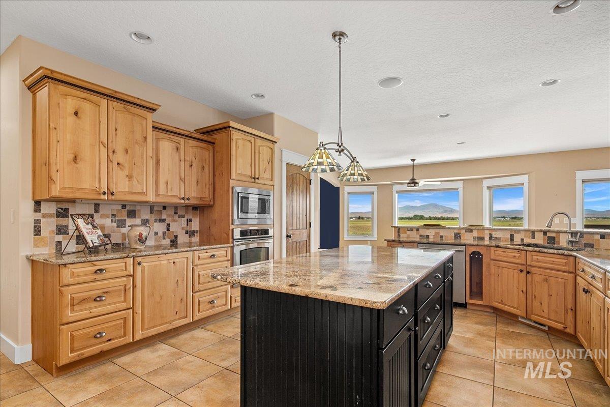 2600 W South Slope Rd, Emmett, Idaho 83617, 4 Bedrooms, 4 Bathrooms, Residential For Sale, Price $1,449,000, 98948661