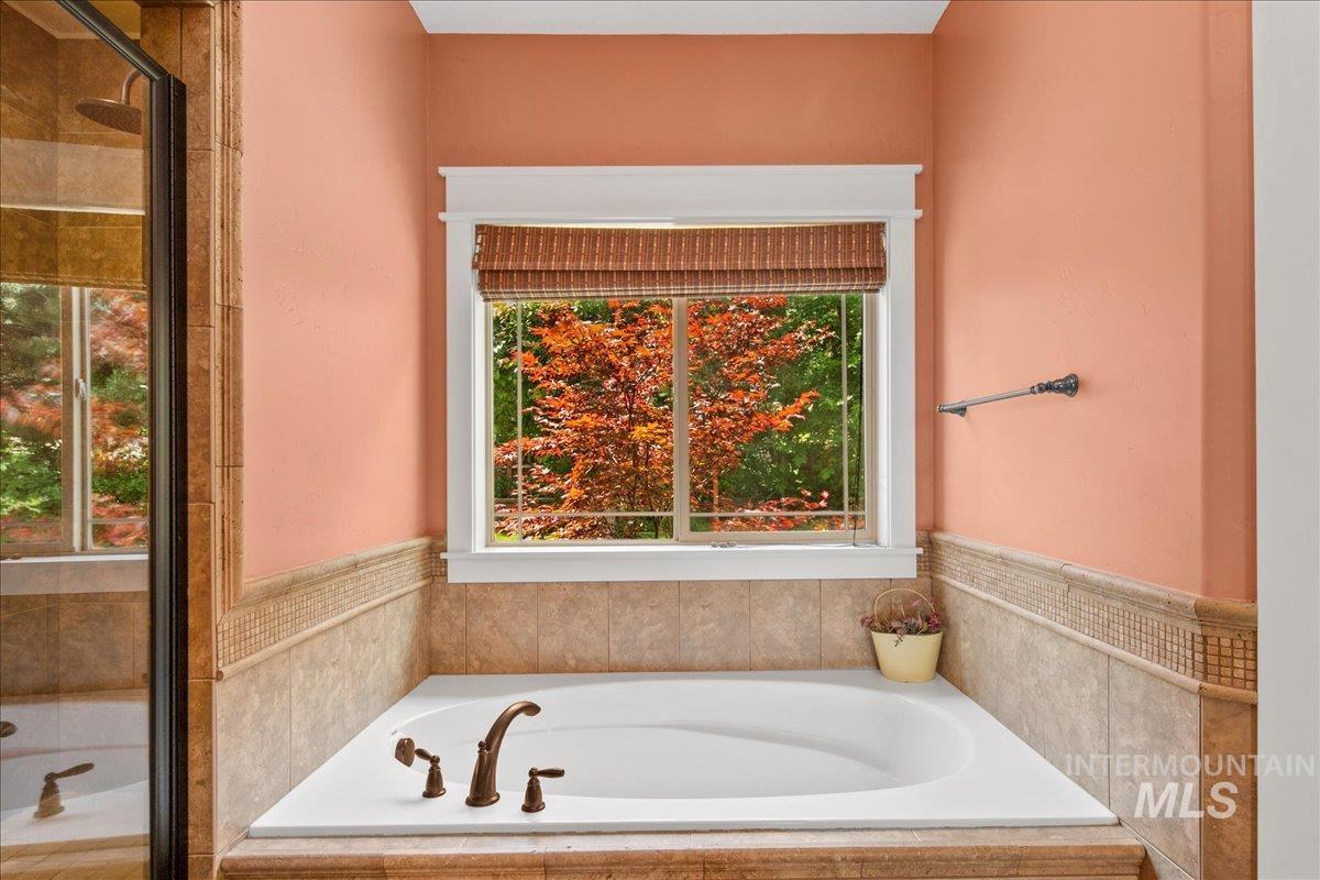 2600 W South Slope Rd, Emmett, Idaho 83617, 4 Bedrooms, 4 Bathrooms, Residential For Sale, Price $1,449,000, 98948661