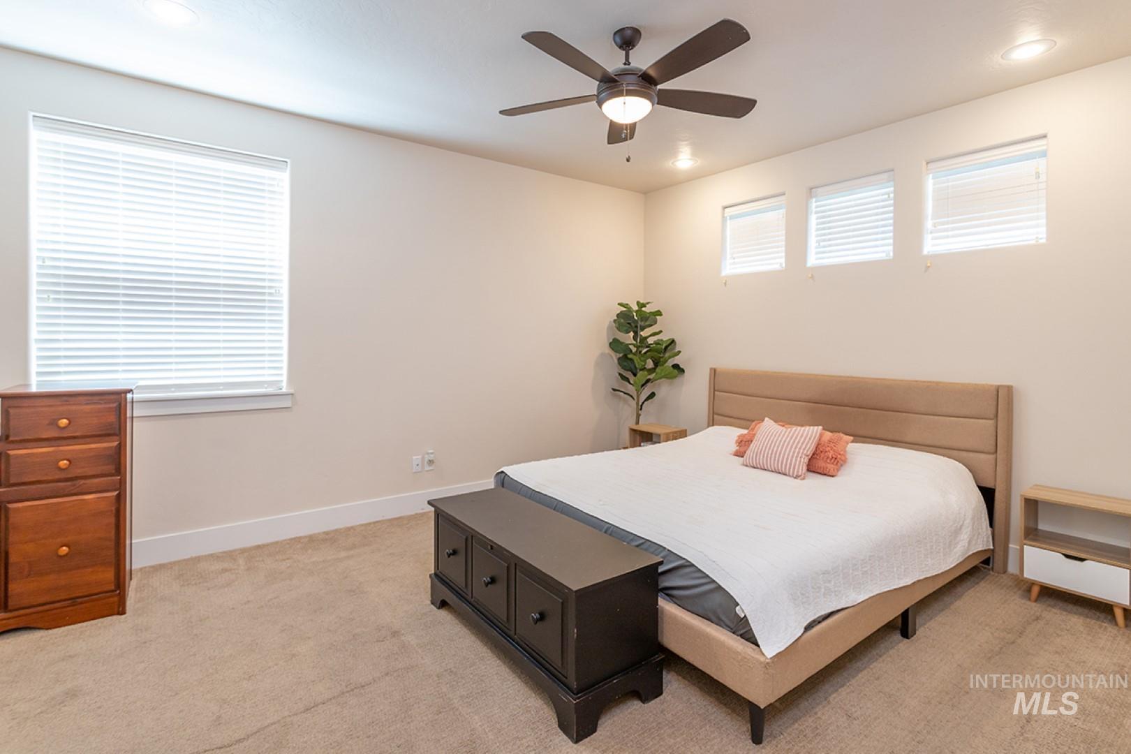 2701 N Summerbrook, Meridian, Idaho 83646, 4 Bedrooms, 2.5 Bathrooms, Residential For Sale, Price $449,900, 98948681