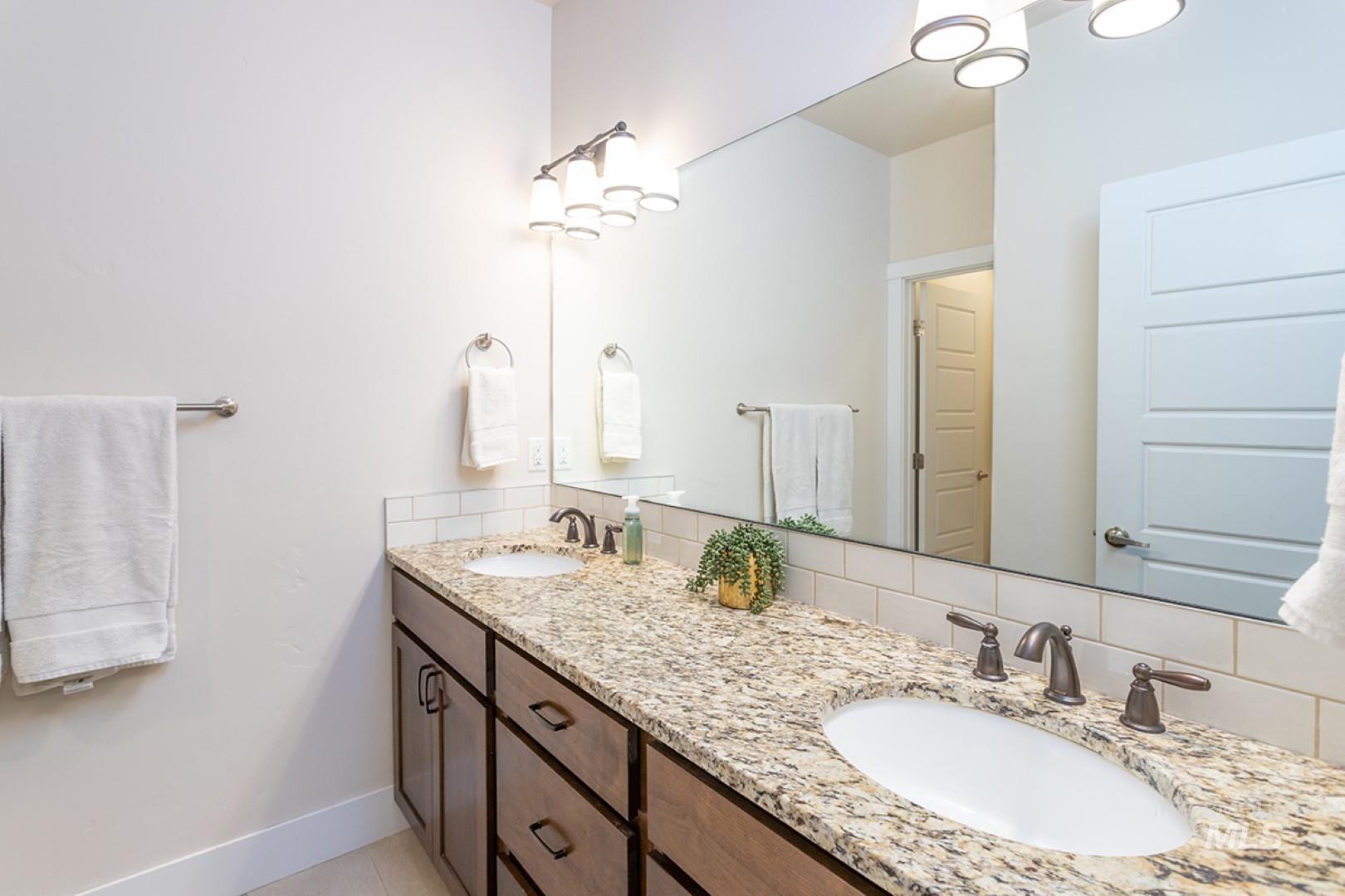 2701 N Summerbrook, Meridian, Idaho 83646, 4 Bedrooms, 2.5 Bathrooms, Residential For Sale, Price $449,900, 98948681