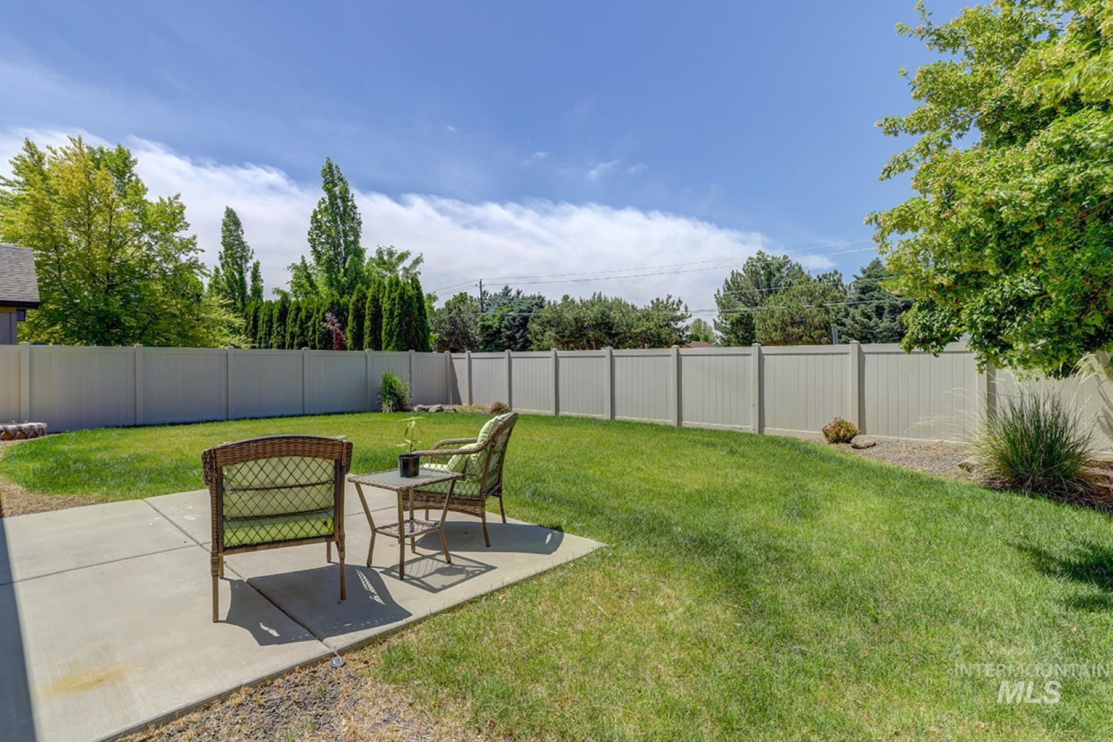 2701 N Summerbrook, Meridian, Idaho 83646, 4 Bedrooms, 2.5 Bathrooms, Residential For Sale, Price $449,900, 98948681