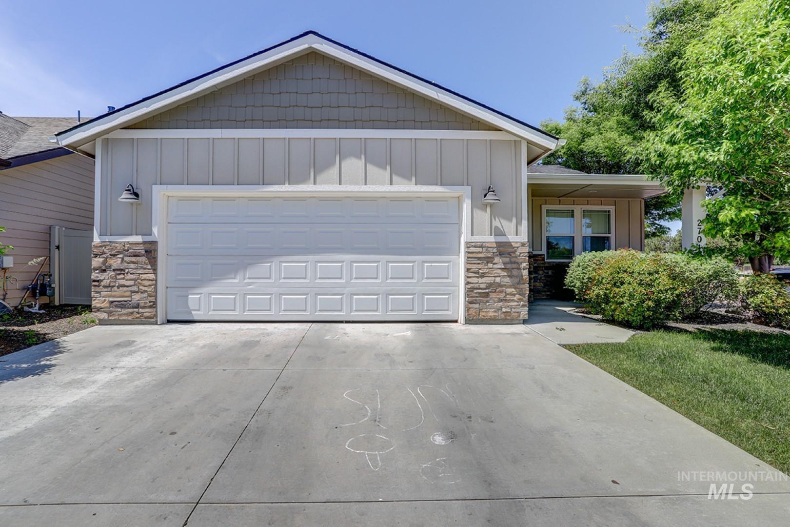2701 N Summerbrook, Meridian, Idaho 83646, 4 Bedrooms, 2.5 Bathrooms, Residential For Sale, Price $449,900, 98948681