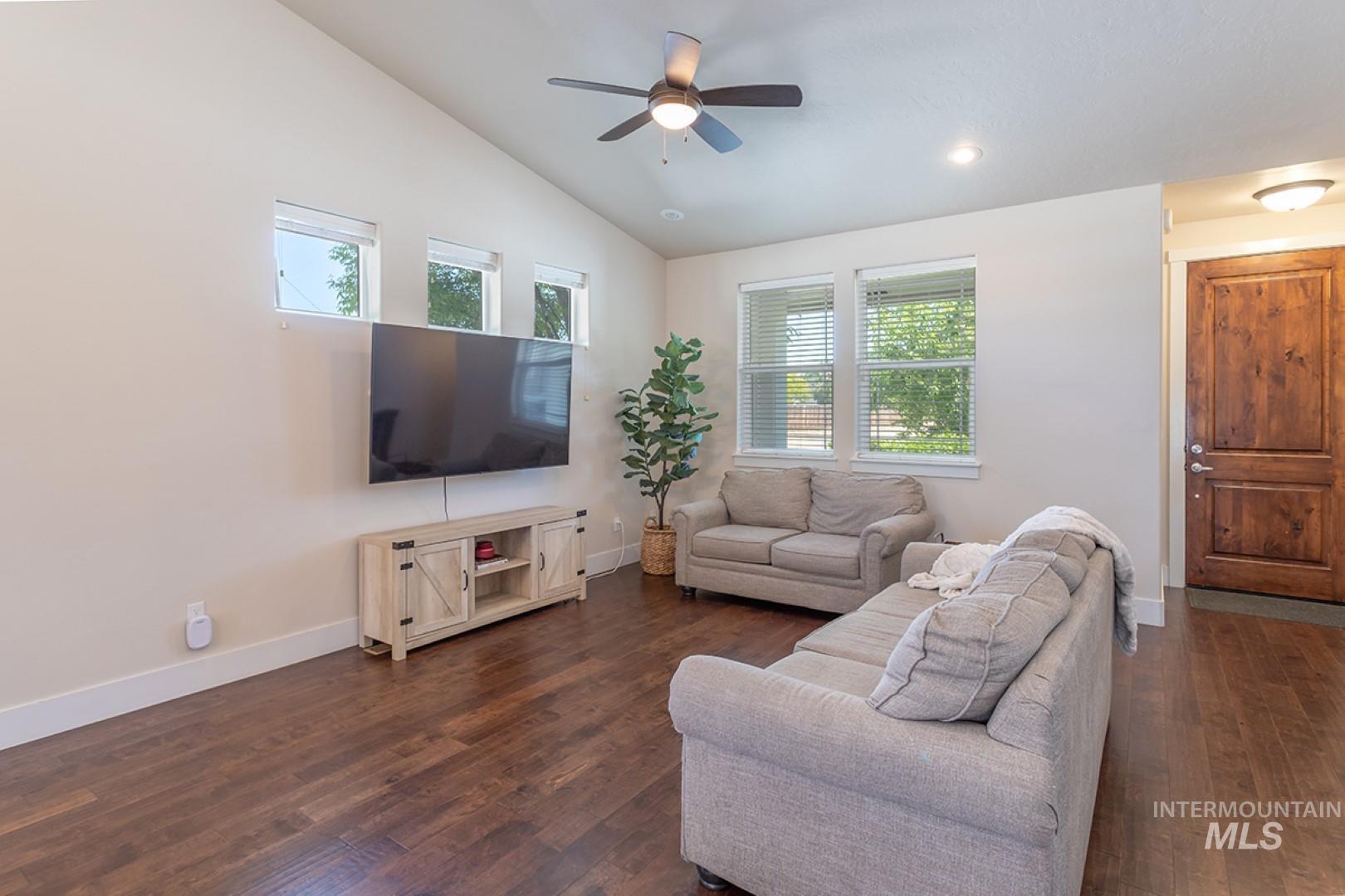 2701 N Summerbrook, Meridian, Idaho 83646, 4 Bedrooms, 2.5 Bathrooms, Residential For Sale, Price $449,900, 98948681