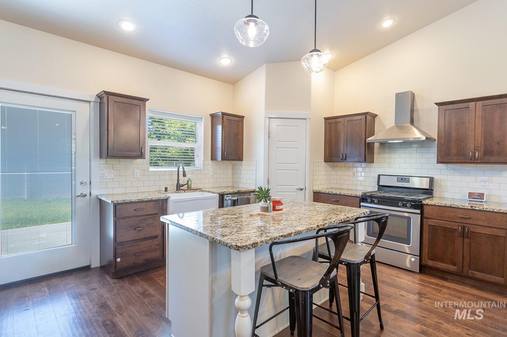 2701 N Summerbrook, Meridian, Idaho 83646, 4 Bedrooms, 2.5 Bathrooms, Residential For Sale, Price $449,900, 98948681