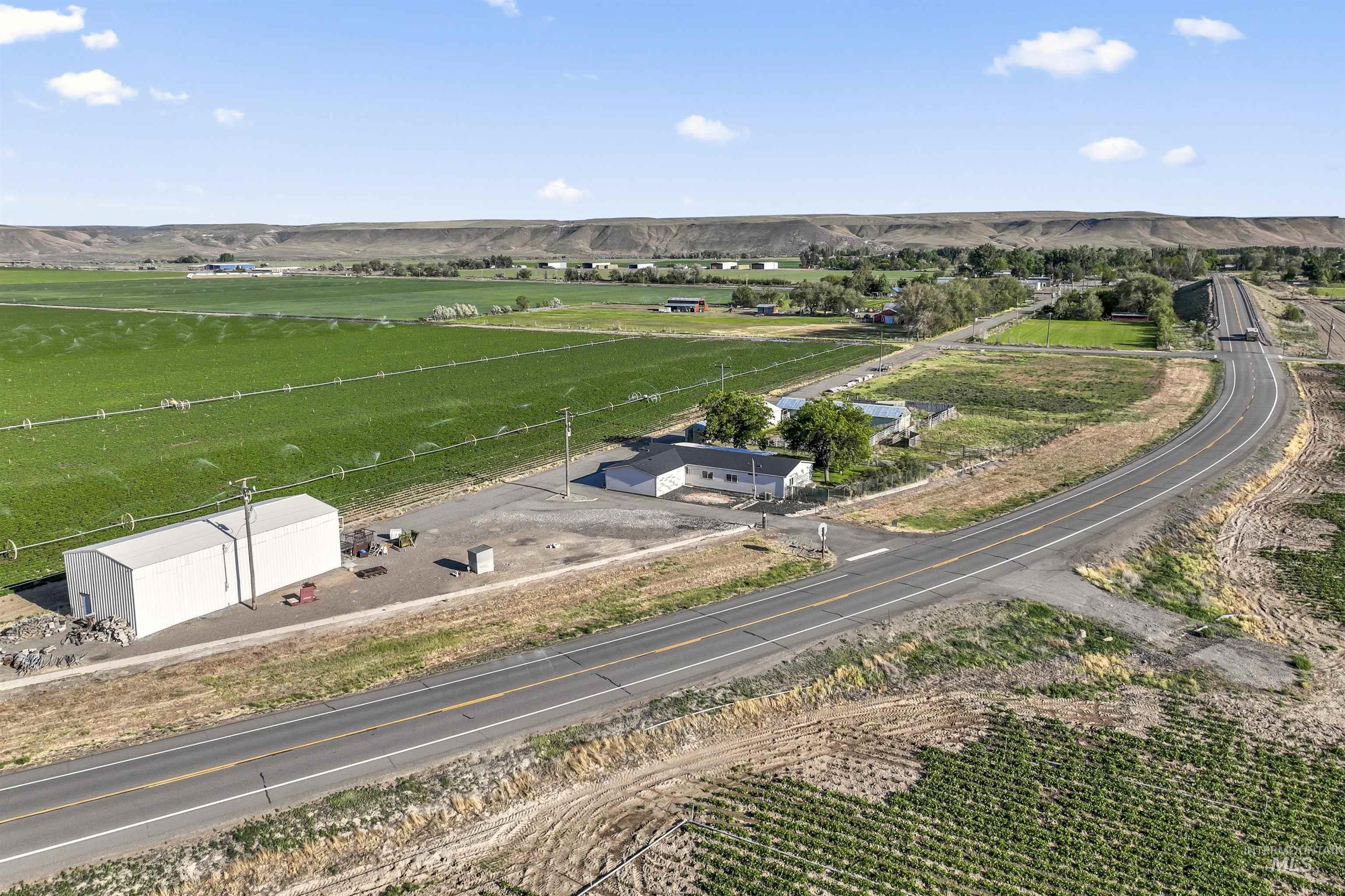 146 N Hammett Hill Rd, Hammett, Idaho 83627, 4 Bedrooms, 2 Bathrooms, Farm & Ranch For Sale, Price $450,000, 98948736