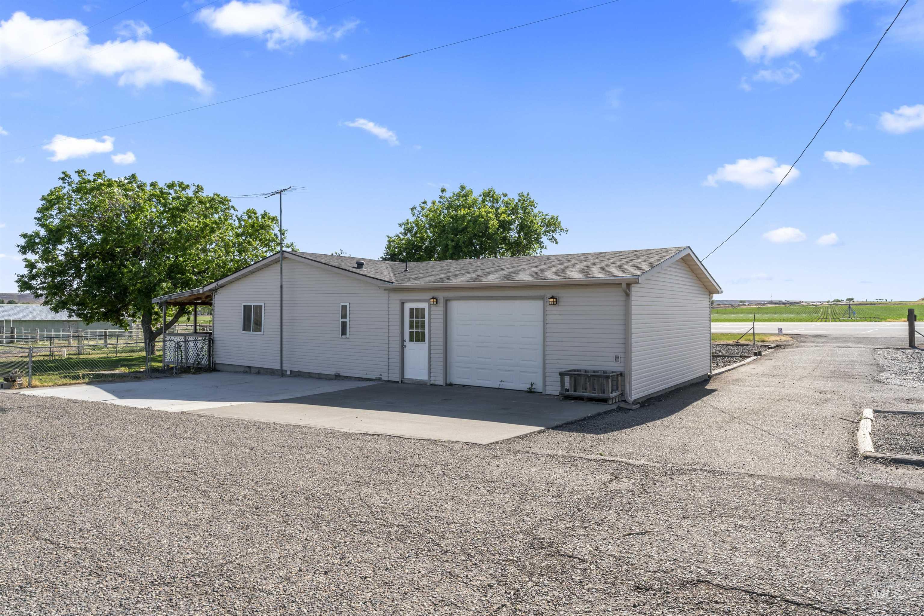 146 N Hammett Hill Rd, Hammett, Idaho 83627, 4 Bedrooms, 2 Bathrooms, Farm & Ranch For Sale, Price $450,000, 98948736