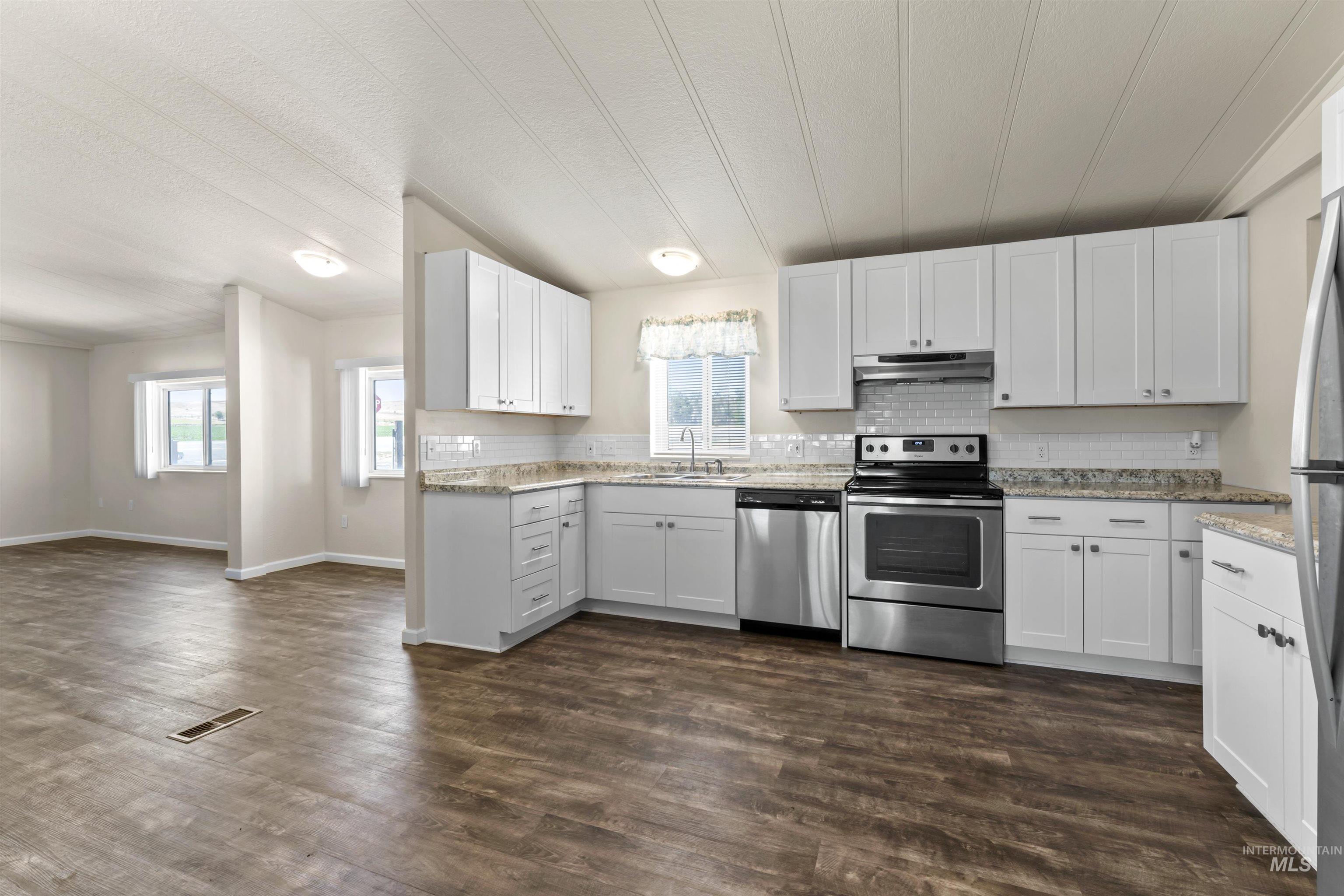 146 N Hammett Hill Rd, Hammett, Idaho 83627, 4 Bedrooms, 2 Bathrooms, Farm & Ranch For Sale, Price $450,000, 98948736
