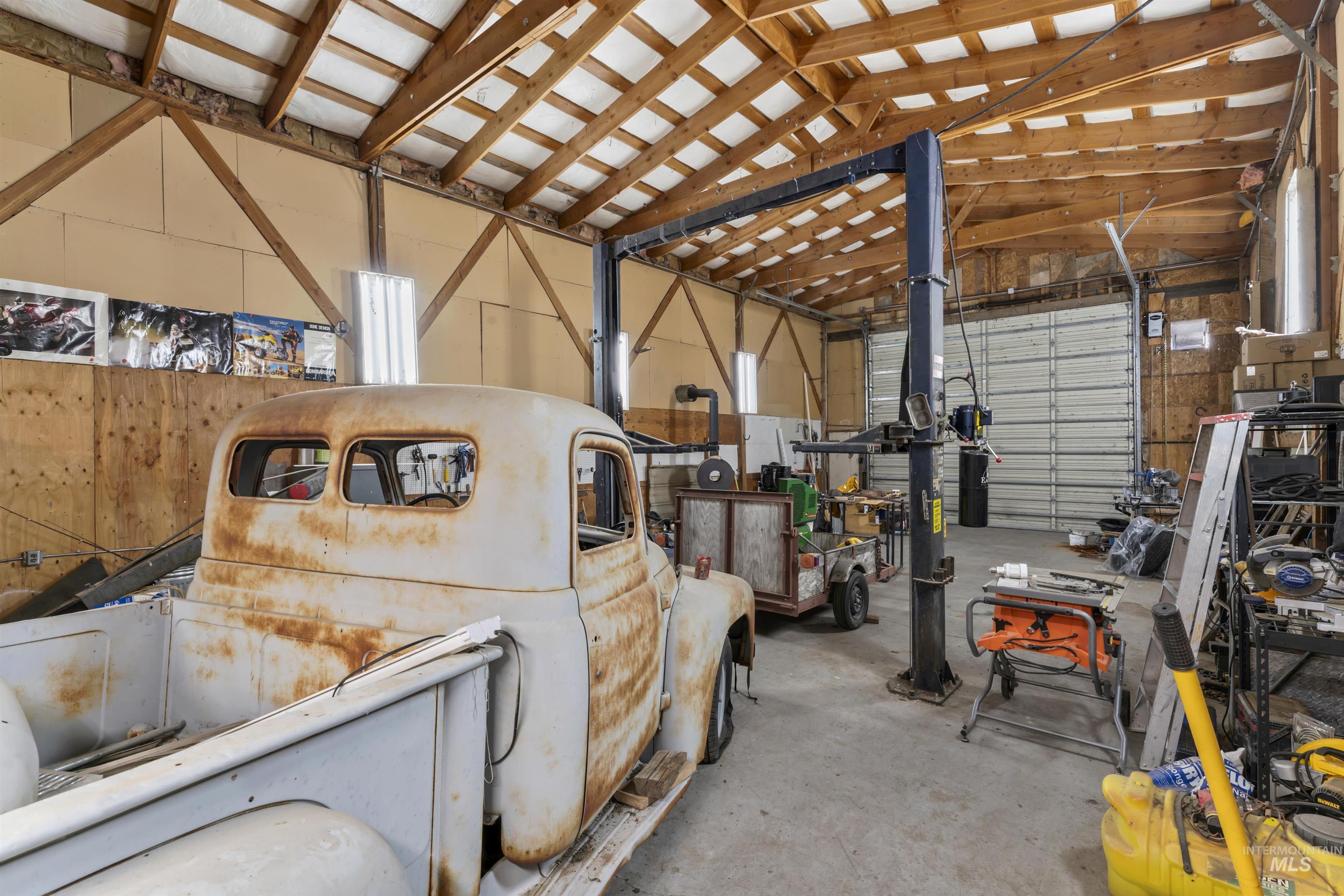 146 N Hammett Hill Rd, Hammett, Idaho 83627, 4 Bedrooms, 2 Bathrooms, Farm & Ranch For Sale, Price $450,000, 98948736