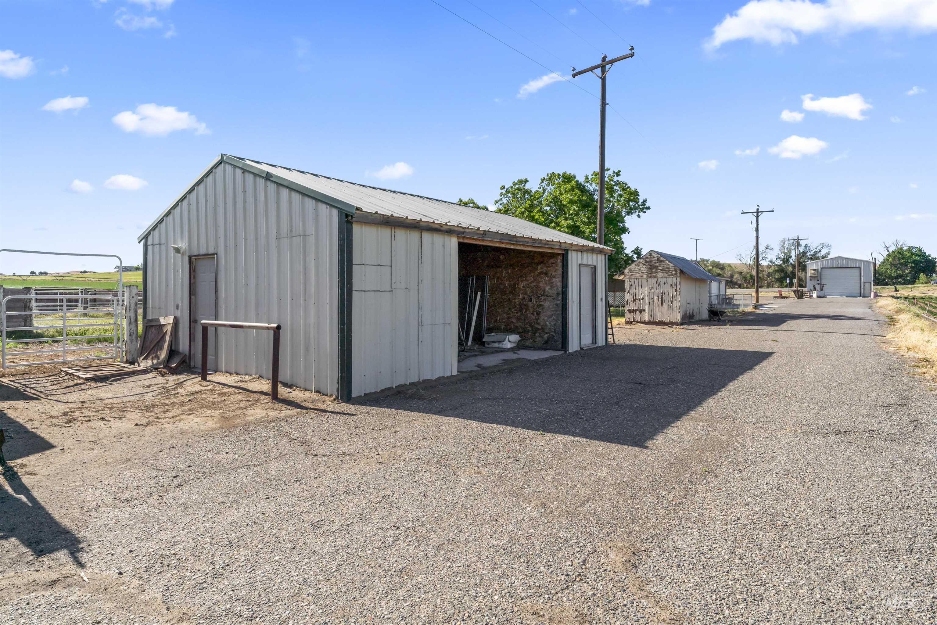 146 N Hammett Hill Rd, Hammett, Idaho 83627, 4 Bedrooms, 2 Bathrooms, Farm & Ranch For Sale, Price $450,000, 98948736